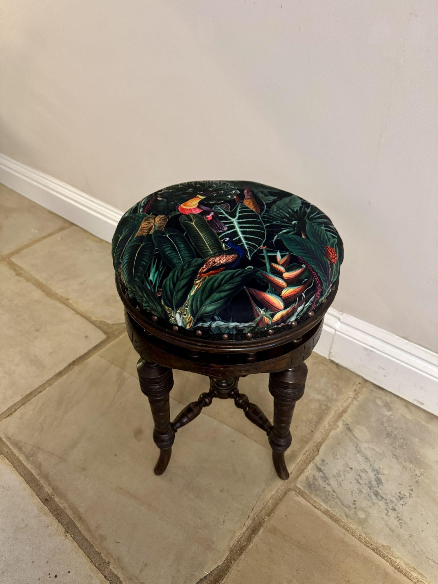 XIXe siècle Tabouret de piano tournant en acajou d'époque victorienne de belle qualité en vente