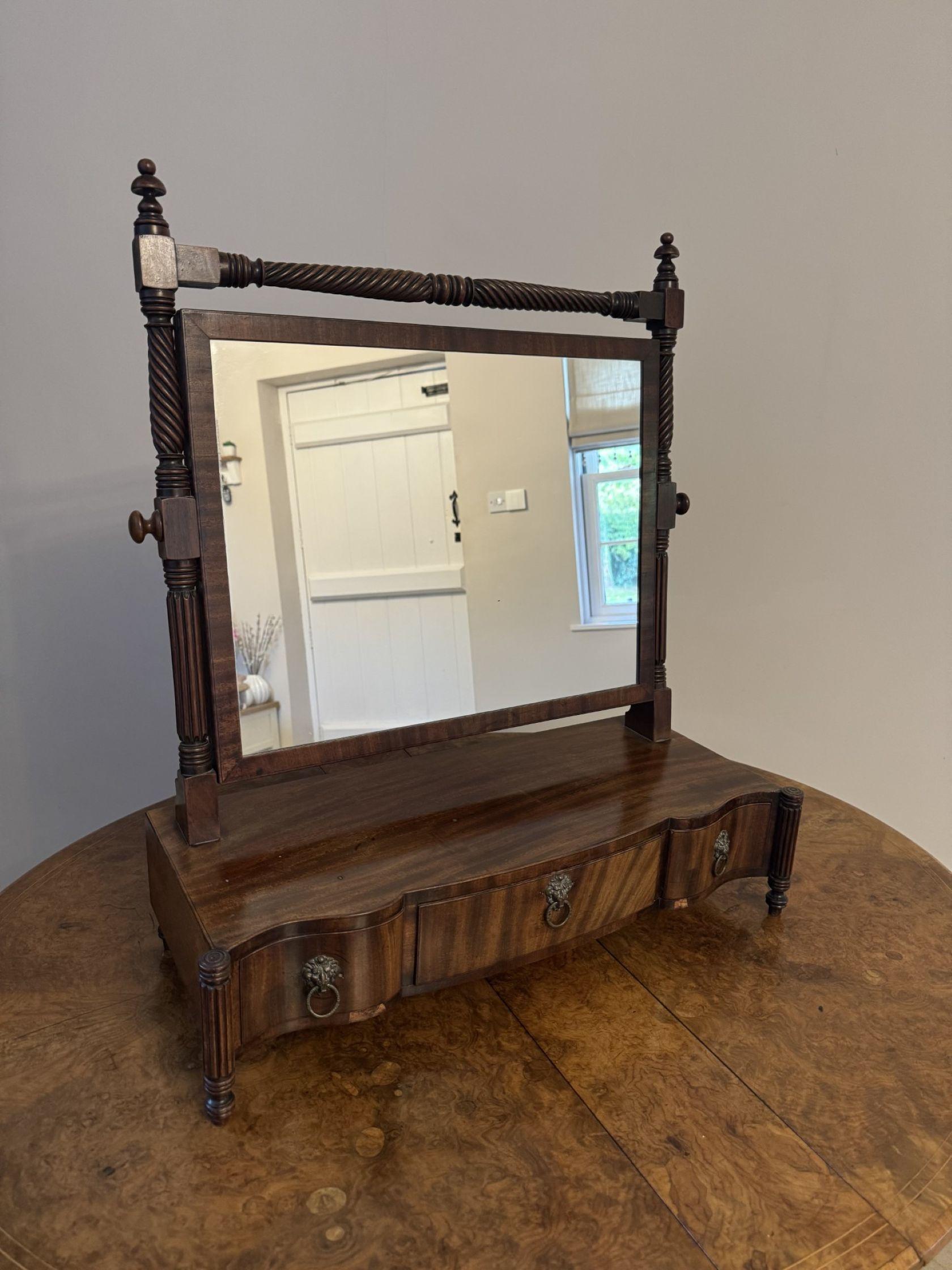 Specchio a battente in mogano di epoca vittoriana di alta qualità in vendita 1