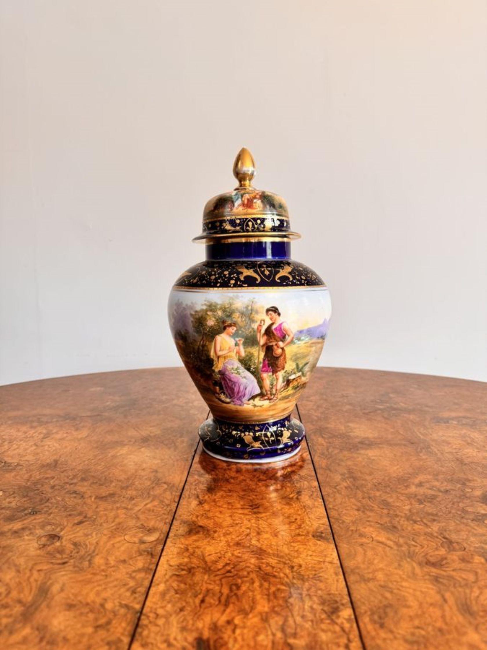 Antike viktorianische Royal Vienna-Vase garniture in hoher Qualität (Frühviktorianisch) im Angebot