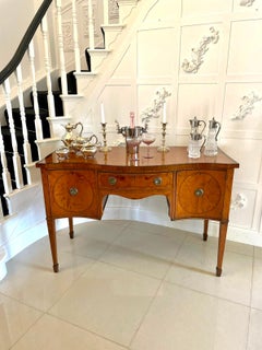 Antikes viktorianisches Sideboard aus Seidenholz in Serpentinenform in hoher Qualität
