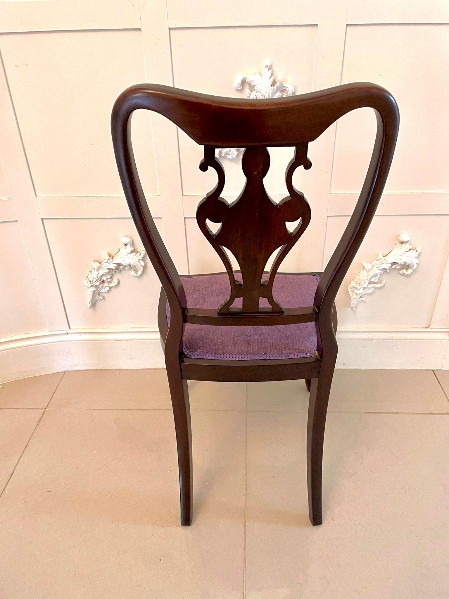 Antiker viktorianischer Satz von vier Stühlen mit Intarsien von hoher Qualität (Mahagoni) im Angebot