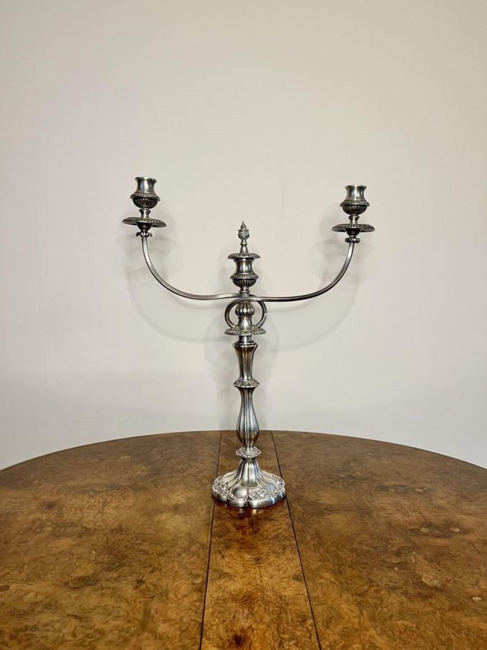 come riconoscere un candelabro antico