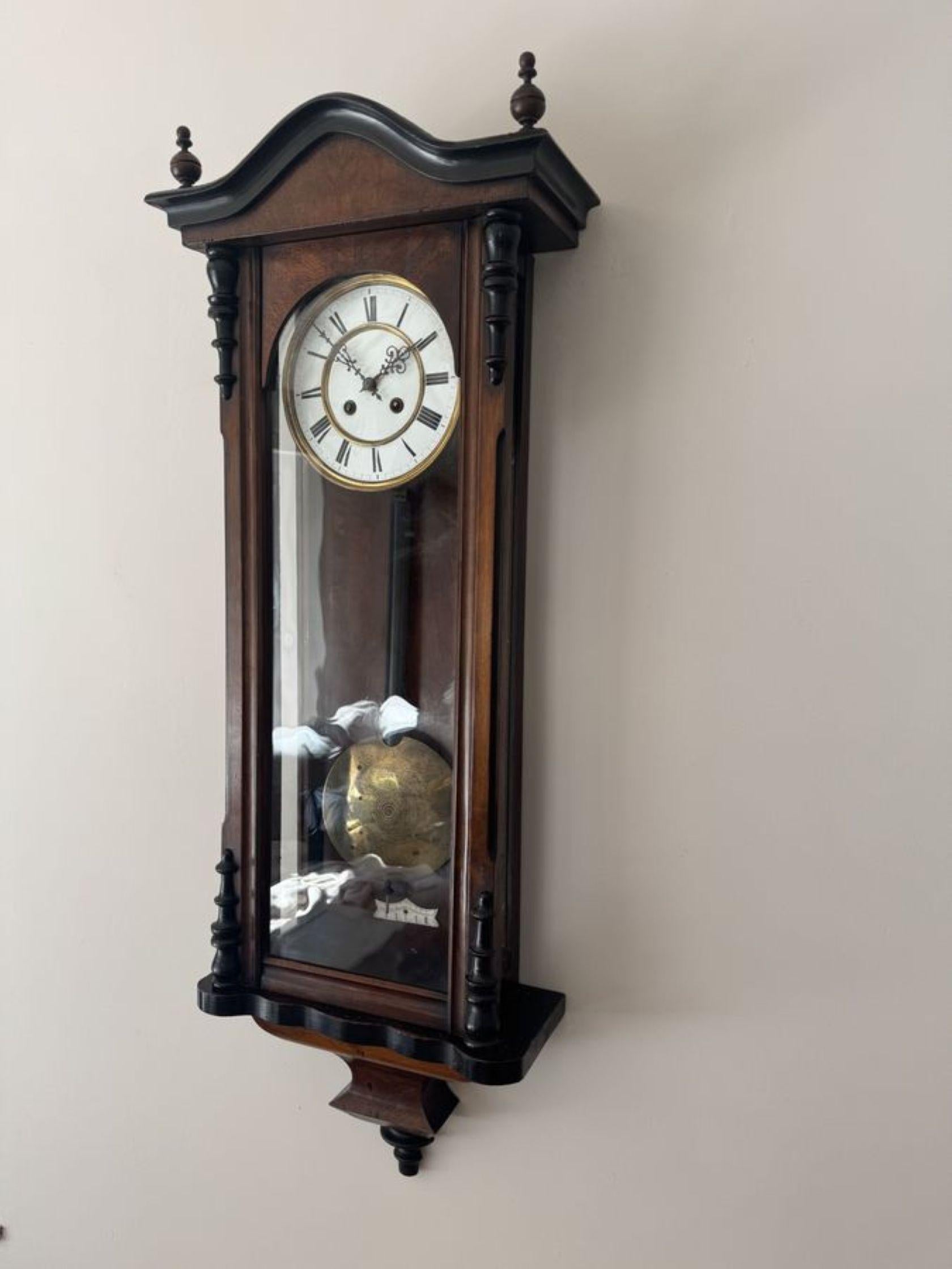 Fine quality antique Victorian walnut cased wall clock In Good Condition For Sale In Ipswich, GB