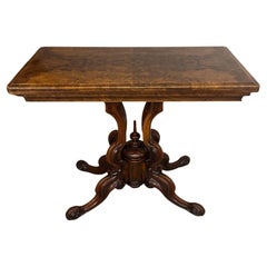 Tavolo da gioco antico in noce vittoriano di alta qualità