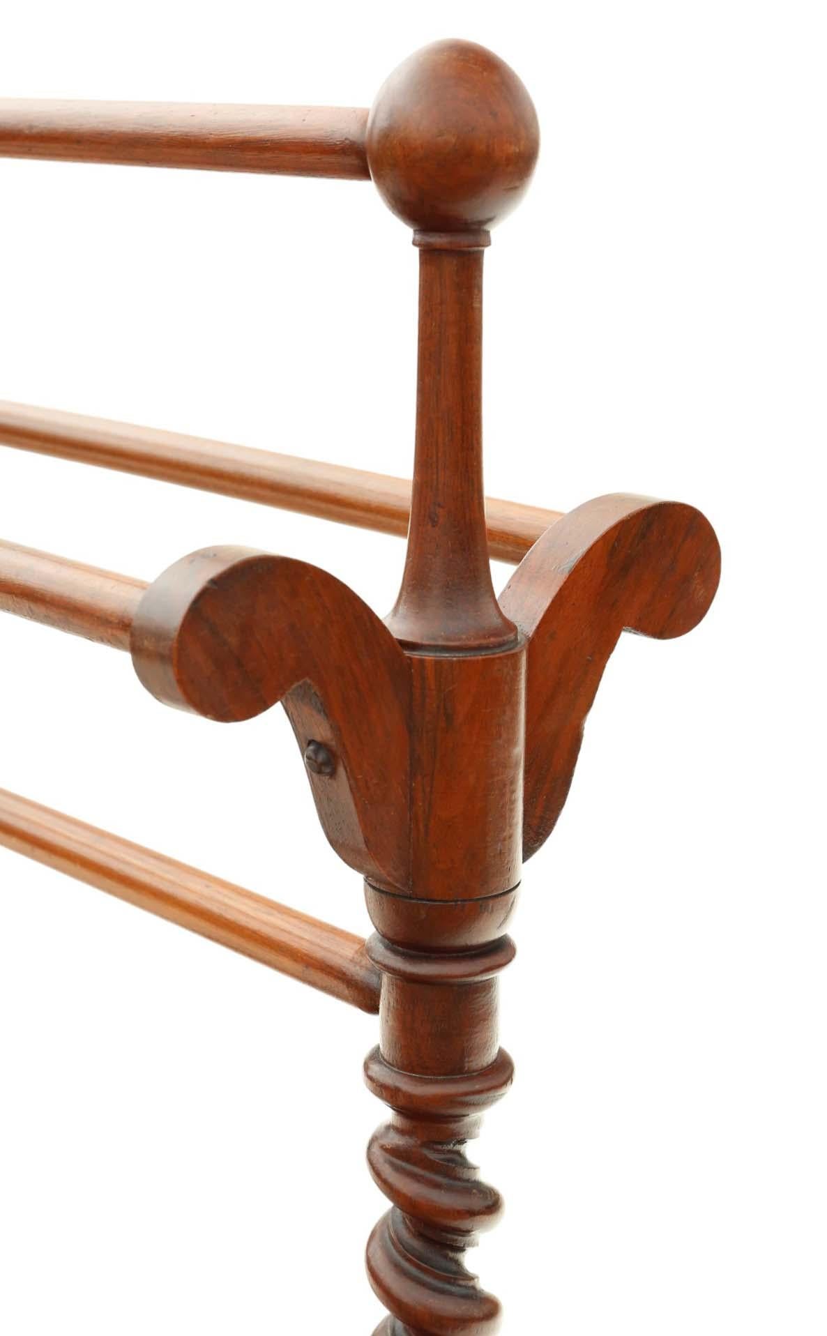 Wood Fine Quality Antique Walnut Twist Victorian Towel Rail Stand - 19th Century