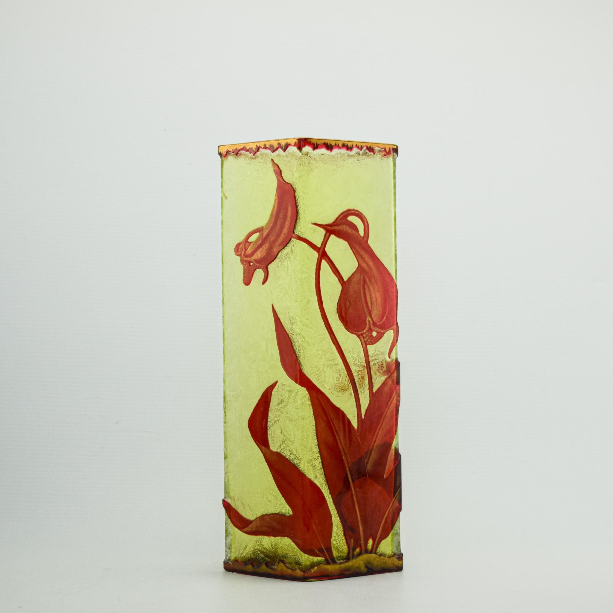 Art Nouveau Vaso in vetro Baccarat Cameo di alta qualità C1890 in vendita