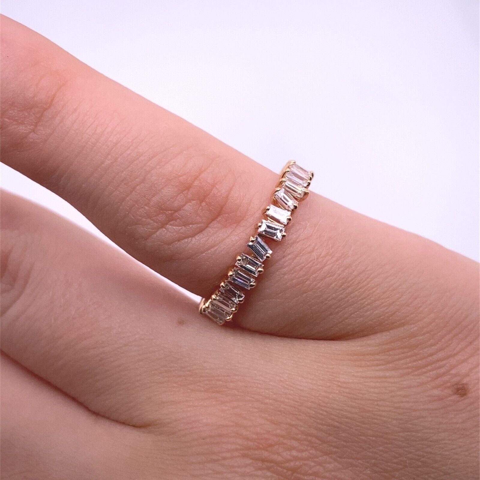 Fine Quality Baguette Full Eternity Ring 1.18ct of Diamonds in 18ct Rose Gold In New Condition For Sale In London, GB
