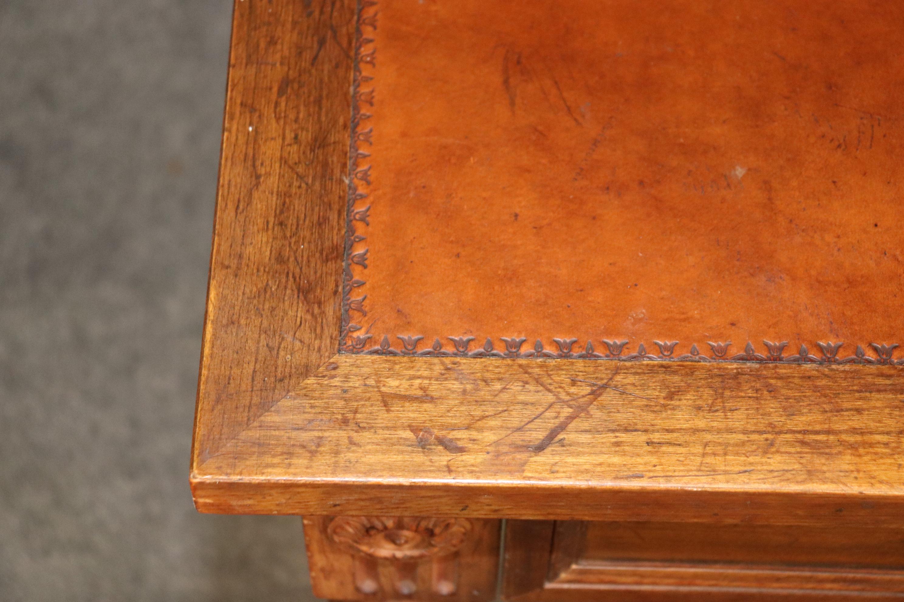 Fine Quality Baker Furniture Company Embossed Leather Top Louis XVI Style Desk  5