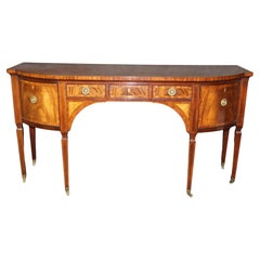 Aparador Buffet de Caoba Sheraton con Incrustaciones de Madera Satinada de Alta Calidad de Baker Furniture
