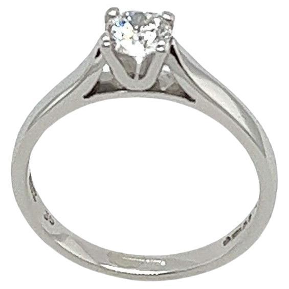 Fine Quality Beaverbrooks 0.36ct Solitaire Certified Platinum Diamond Ring For Sale