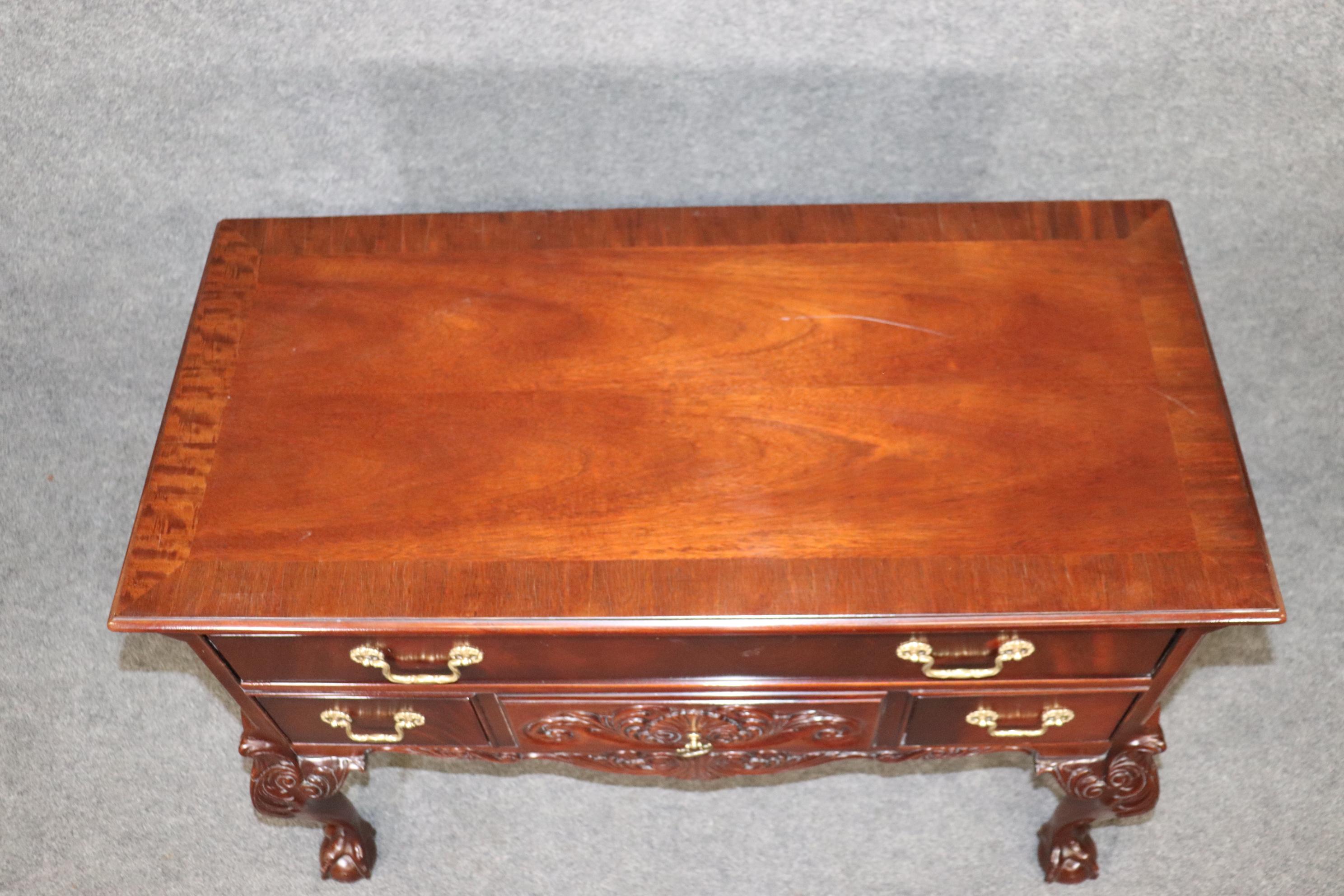 Fine Quality Bernhardt Flame Mahogany Chippendale Lowboy Buffet Sideboard 4