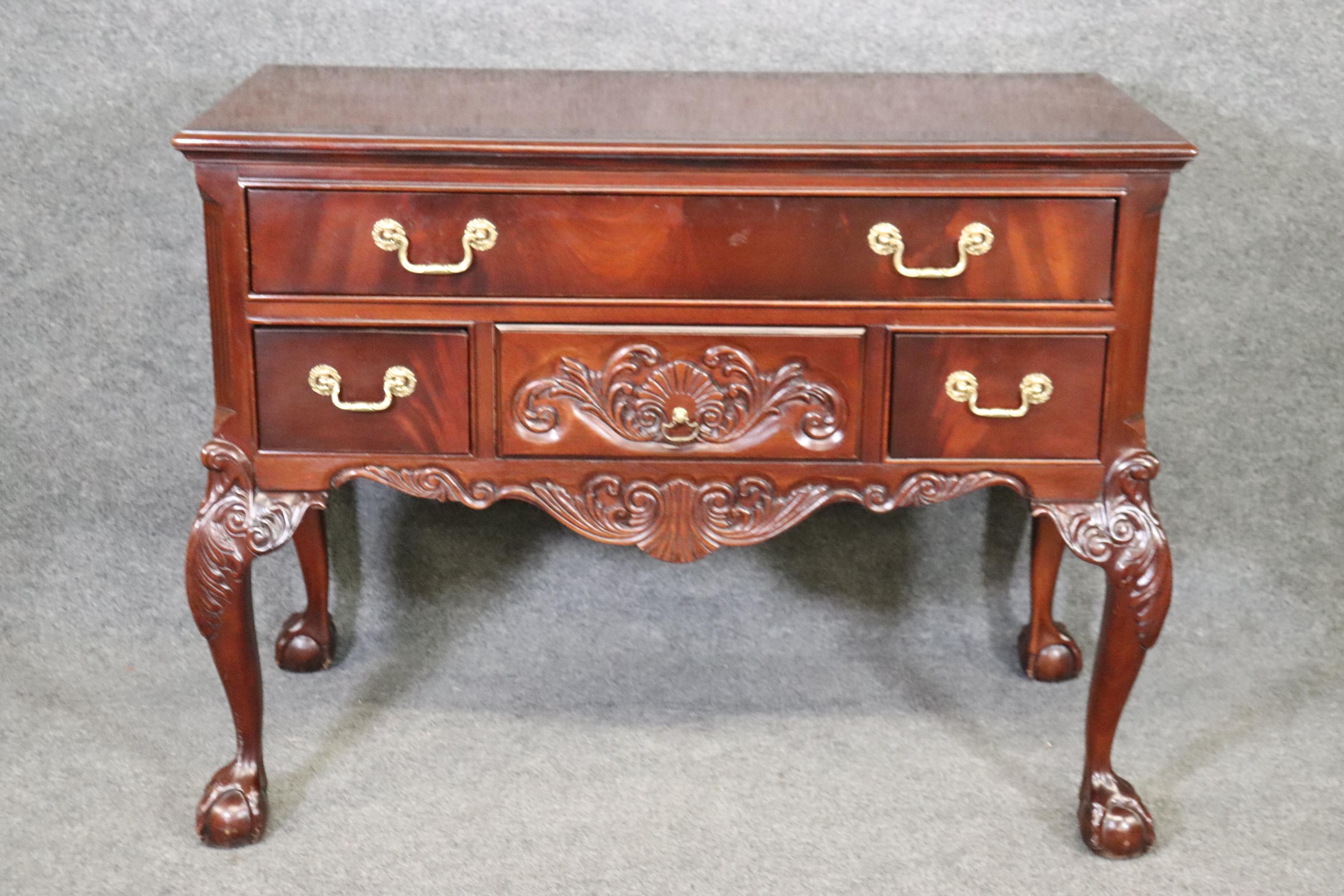 American Fine Quality Bernhardt Flame Mahogany Chippendale Lowboy Buffet Sideboard