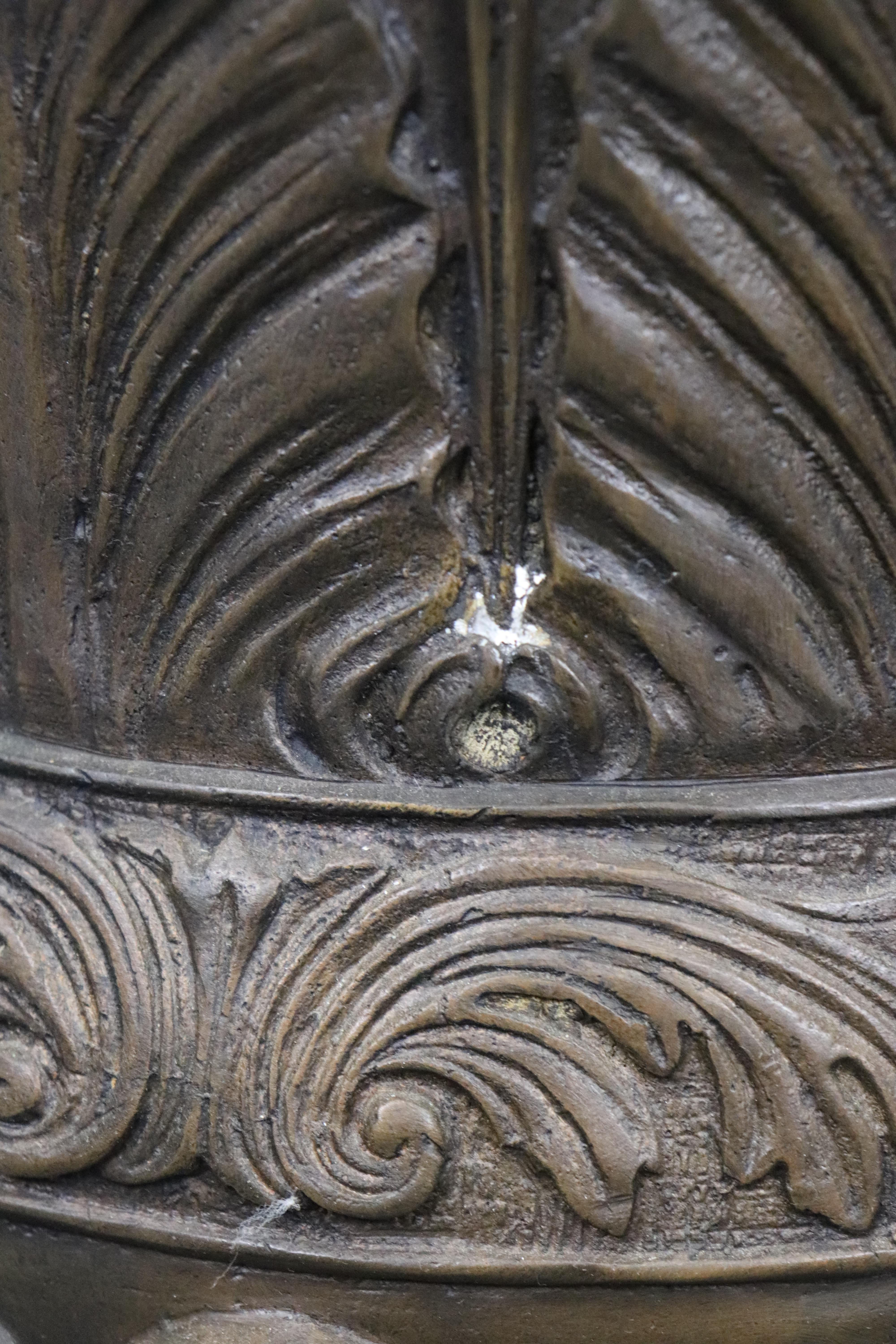 Urna esterna francese neoclassica di qualità in bronzo di epoca vittoriana in vendita 1