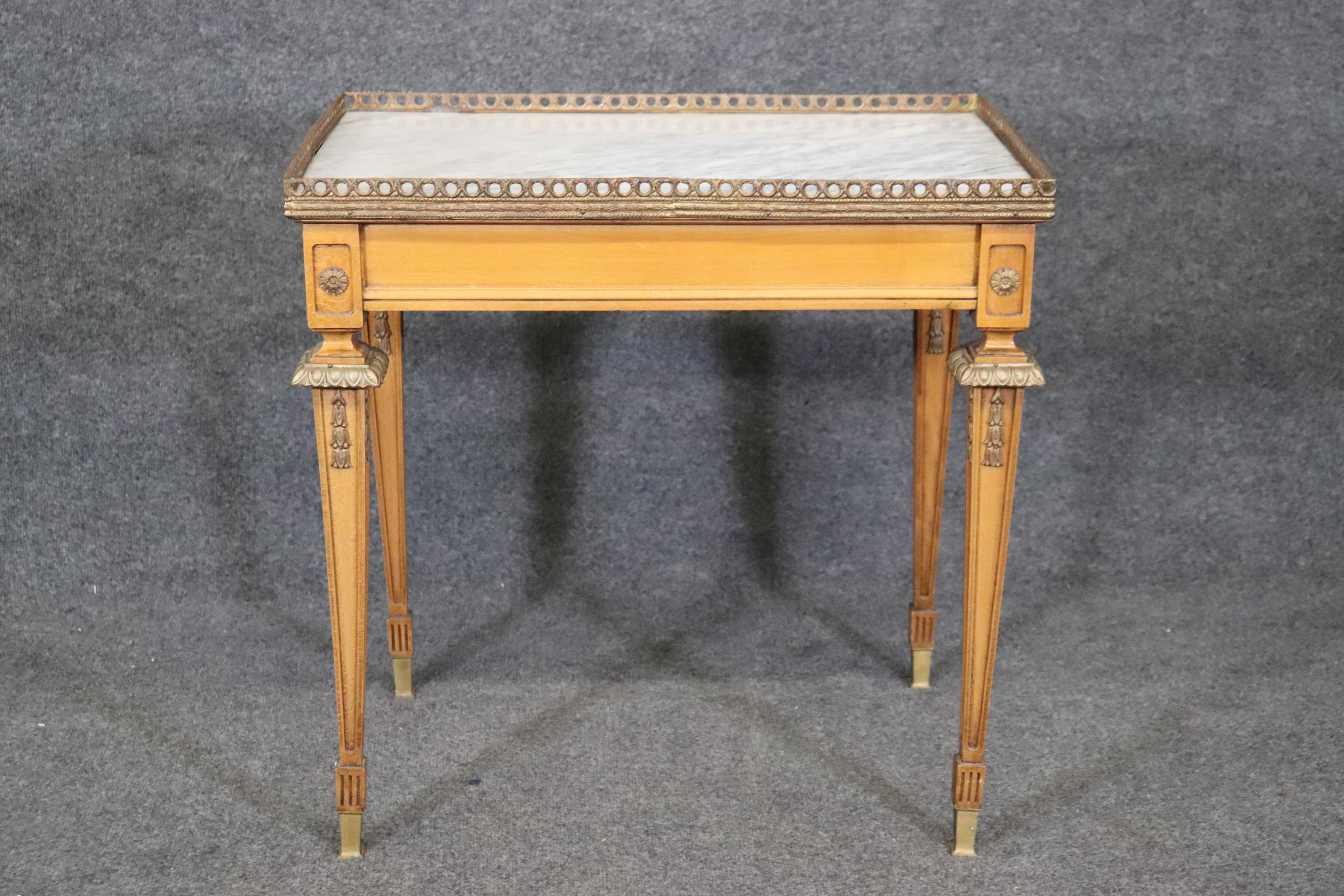 Fine Quality Bronze Ormolu Mounted Carara Marble Top French Directoire End Table 3