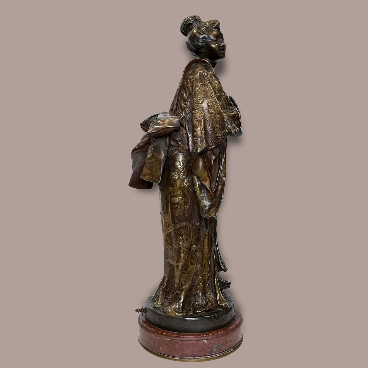 Fine Quality Bronze Statue of a Geisha in Kimono by G. Leroux 1