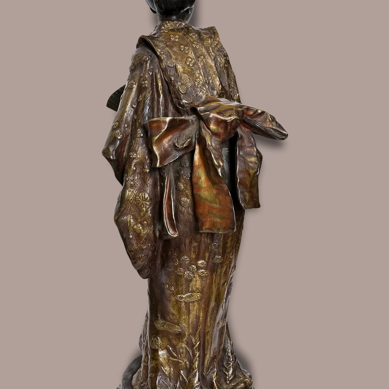 Fine Quality Bronze Statue of a Geisha in Kimono by G. Leroux 3