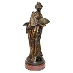 Statue d'une Geisha en bronze de qualité supérieure en kimono de G. Leroux