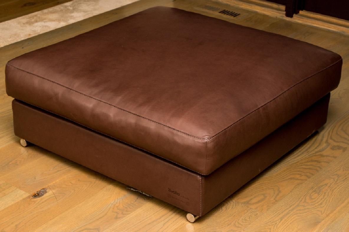 Italian Fine Quality Brown Leather Ottoman by Rivolta, Italy