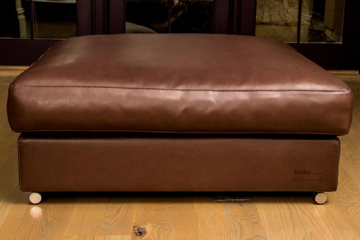 Fine Quality Brown Leather Ottoman by Rivolta, Italy In Good Condition In Bridgeport, CT