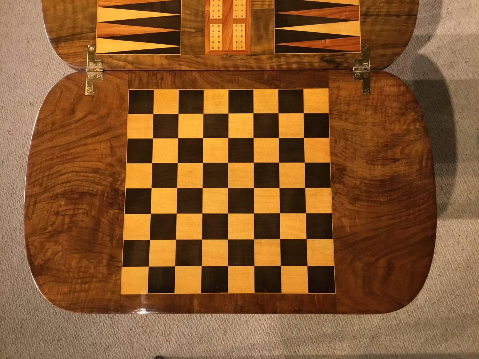 Fine Quality Burr Walnut Victorian Period Backgammon Table 5