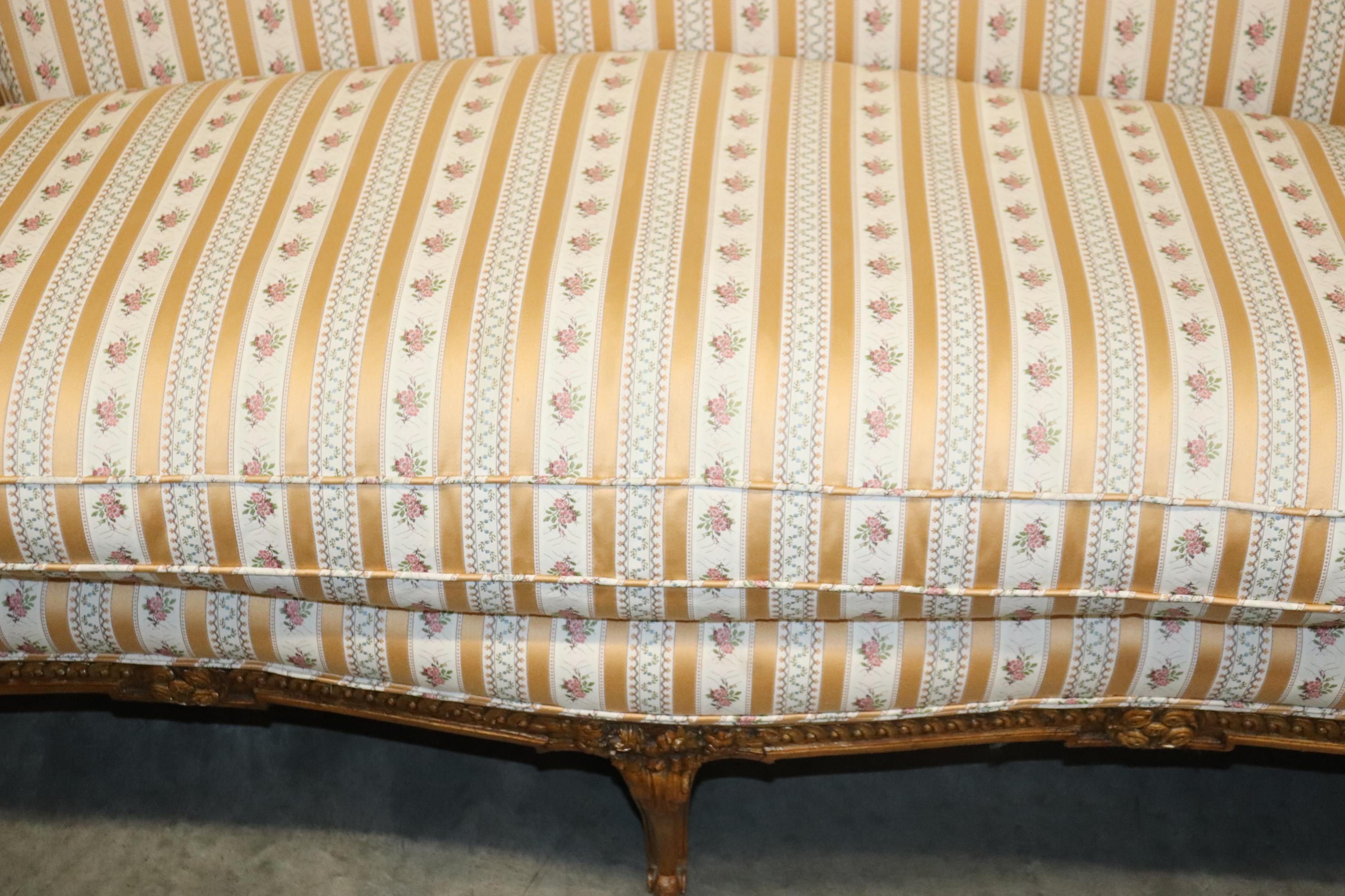 Fine Quality Carved French Louis XV Settee Sofa, Circa 1940s 10