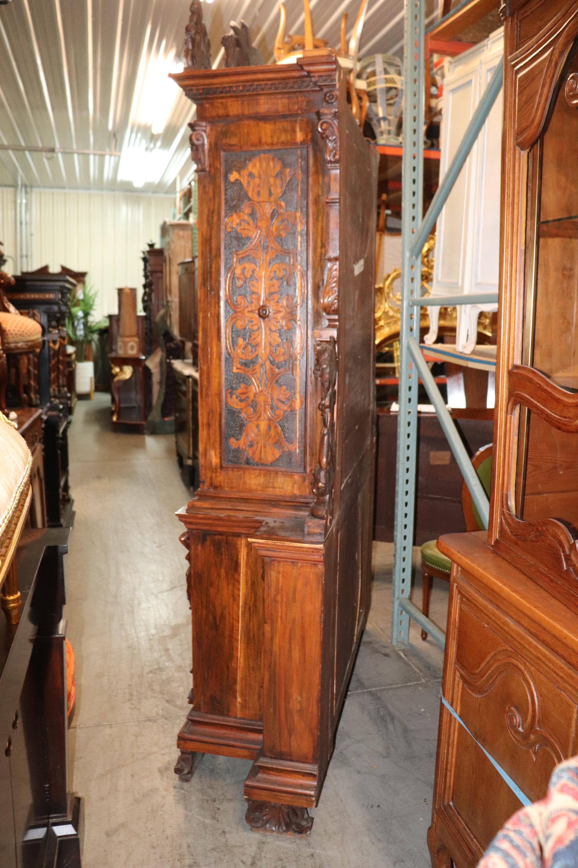 Fine Quality Carved Walnut Renaissance Italian Figural Bookcase Vitrine For Sale 14