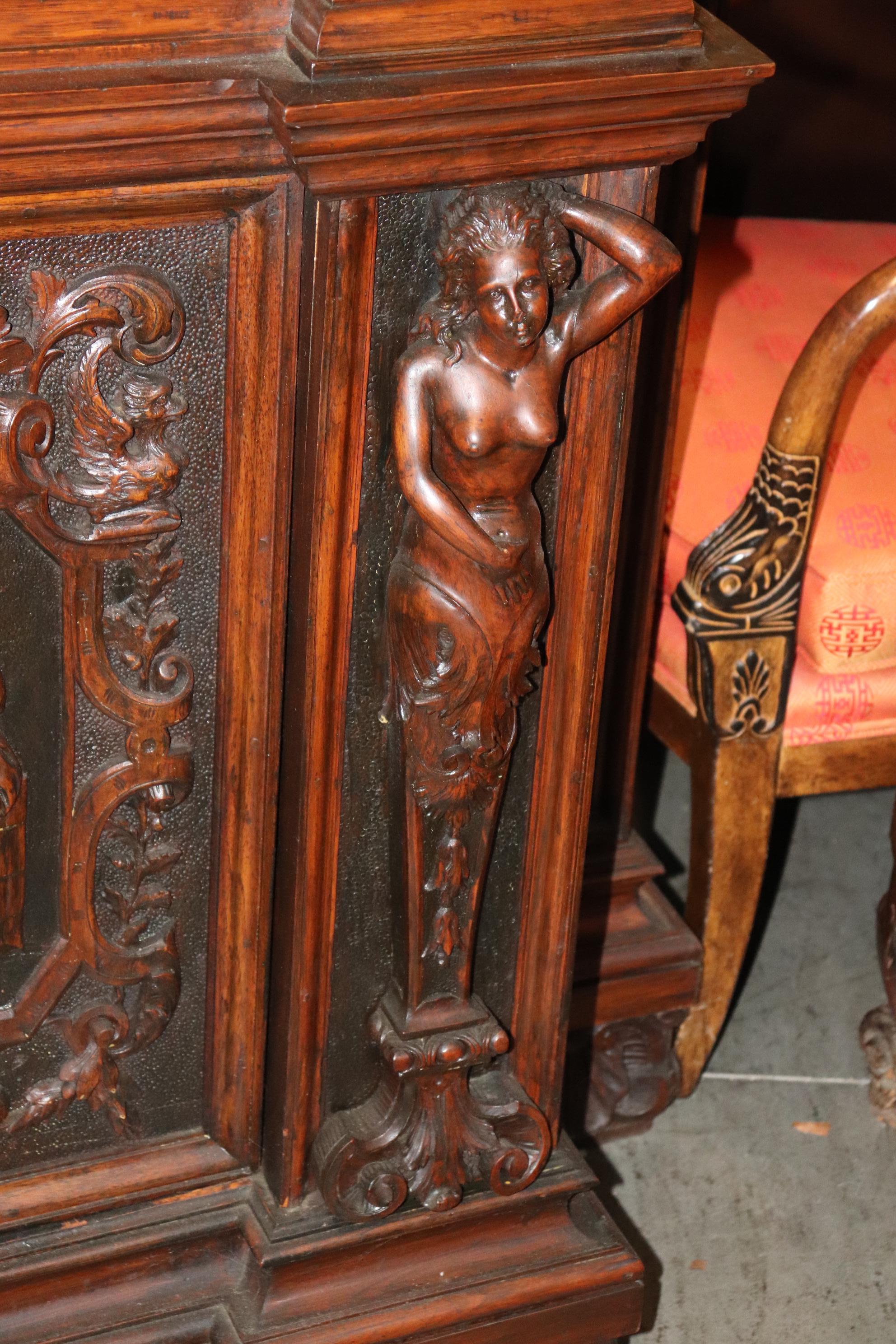 Fine Quality Carved Walnut Renaissance Italian Figural Bookcase Vitrine For Sale 3
