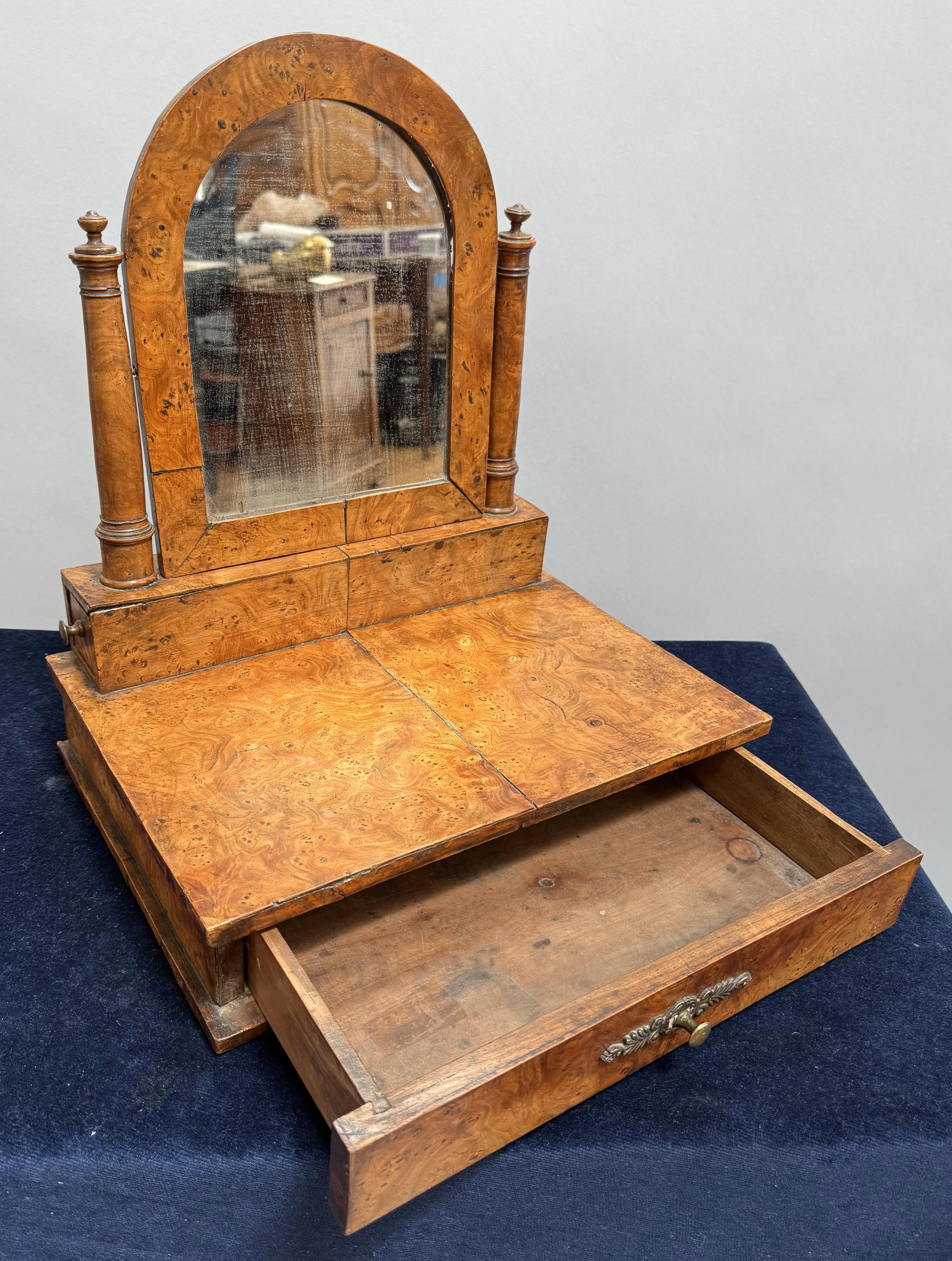 Schminkspiegel in hoher Qualität aus der Zeit „Charles X“ Französisch Provincial (Charles X.) im Angebot