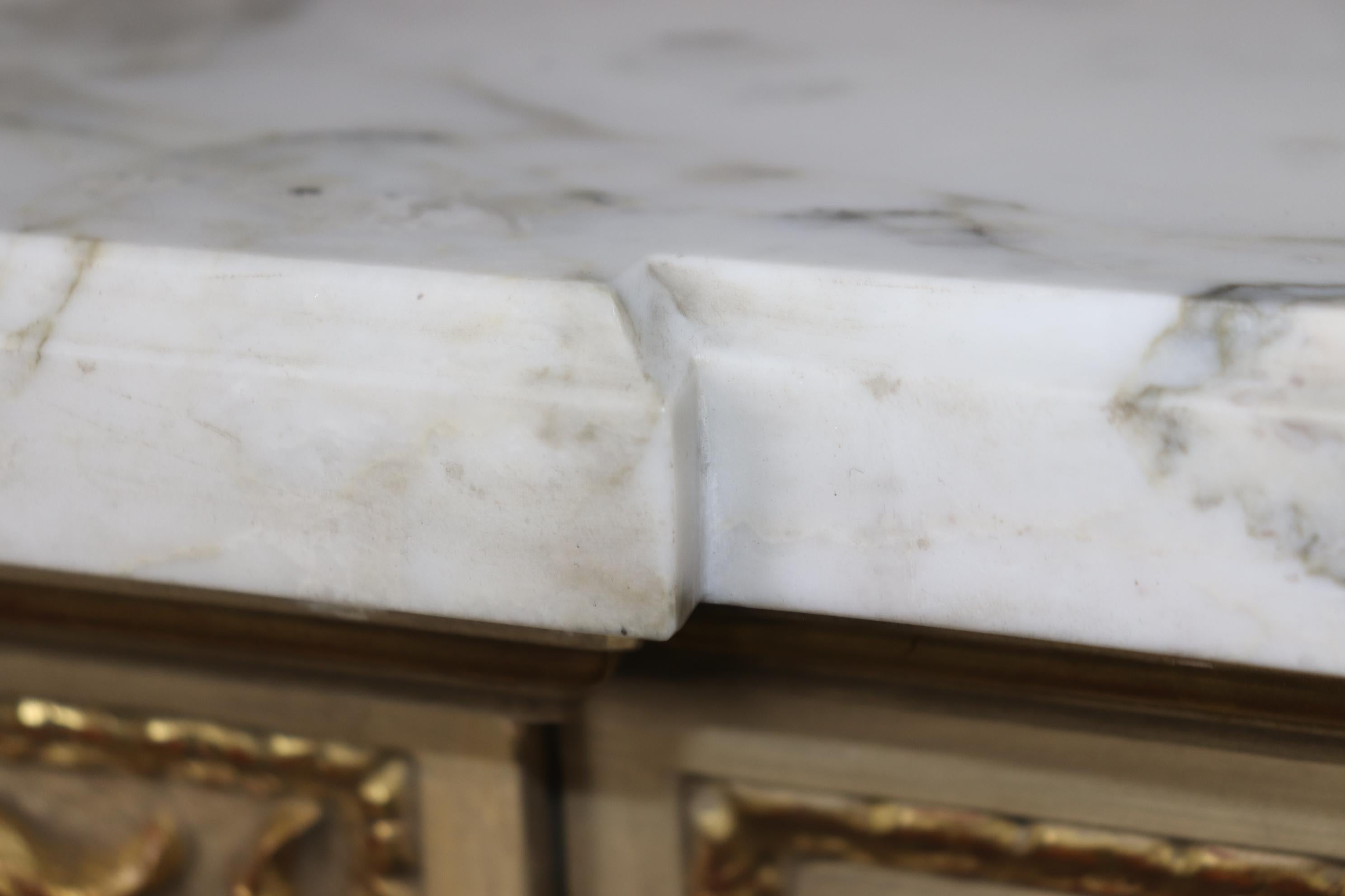 Fine Quality Creme Painted Gilded Marble Top Console Attributed Maison Jansen For Sale 7