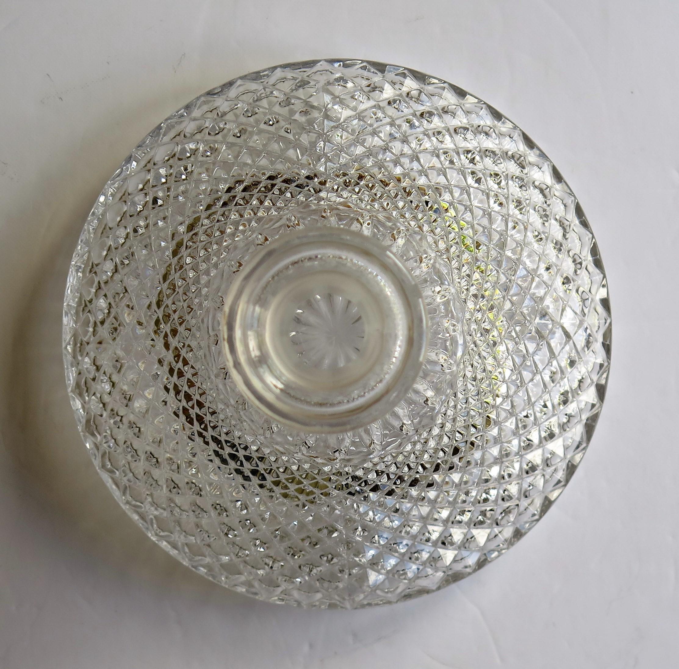Fine Quality Crystal Lead Glass Ship's Decanter Diamond Cut, English, circa 1950 In Good Condition In Lincoln, Lincolnshire