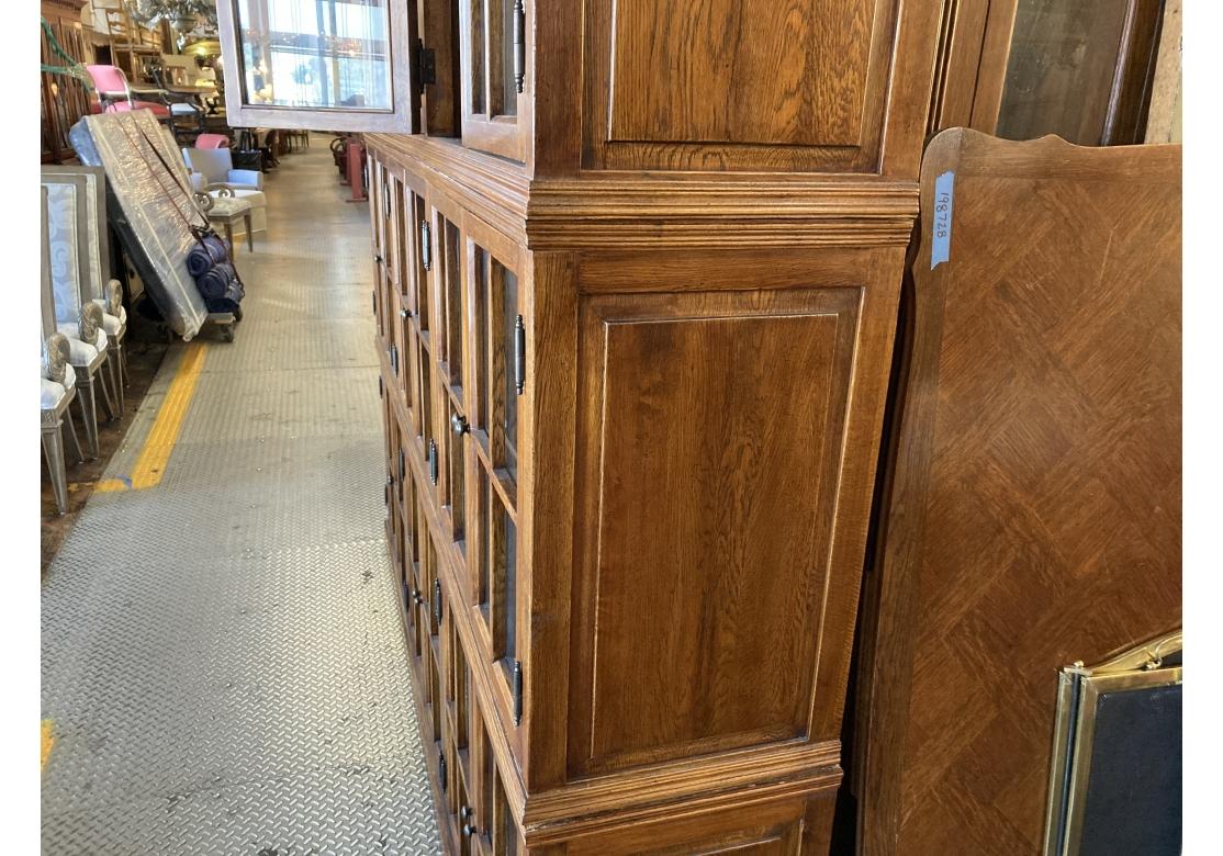 Fine Quality Custom Solid Oak Bookshelf Cabinet In Arts And Crafts Style In Good Condition In Bridgeport, CT