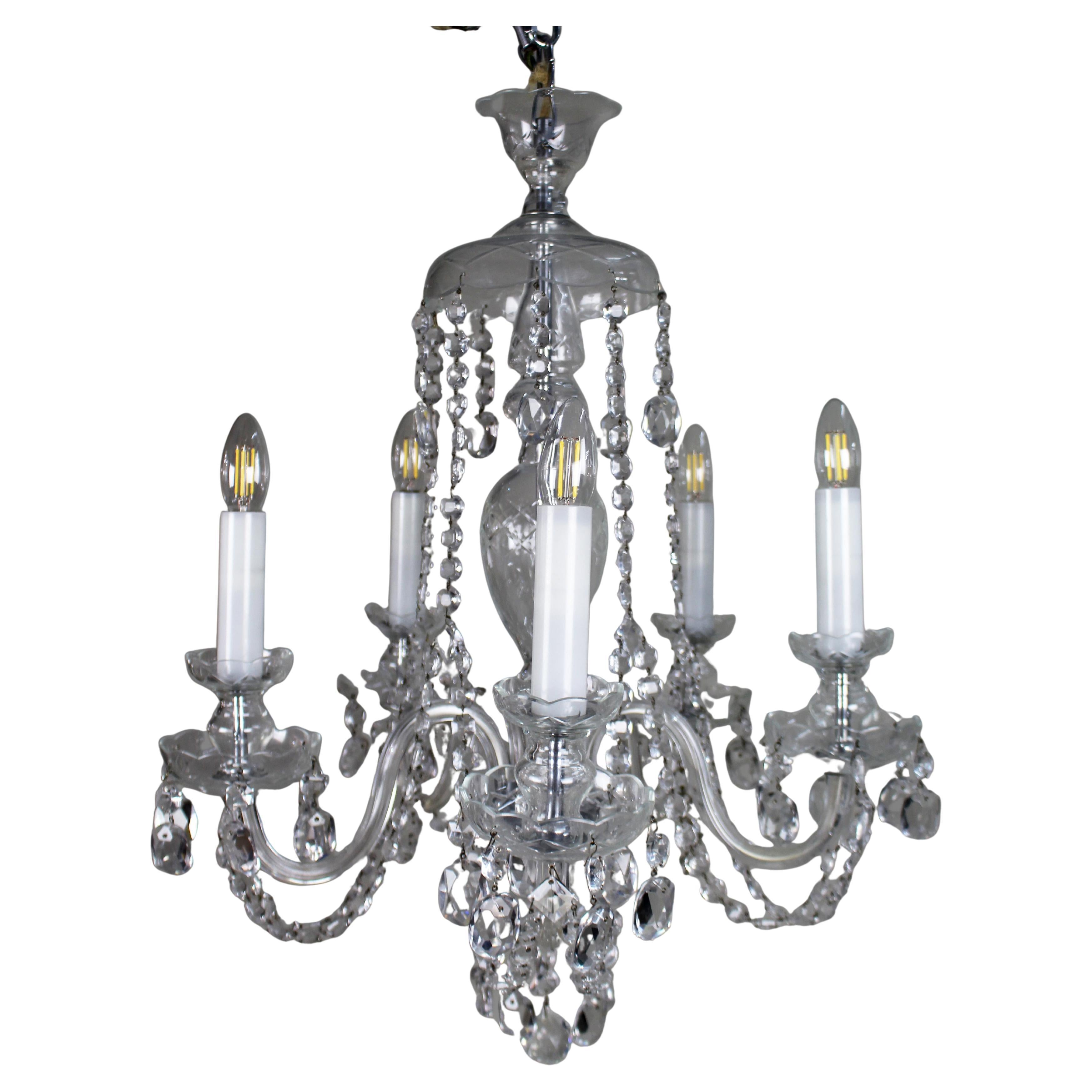 Fine Quality Dressed Glass Chandelier, 5 Arm – Mid 20th Century en vente