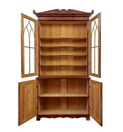 Fine quality early 19th century flame mahogany bookcase