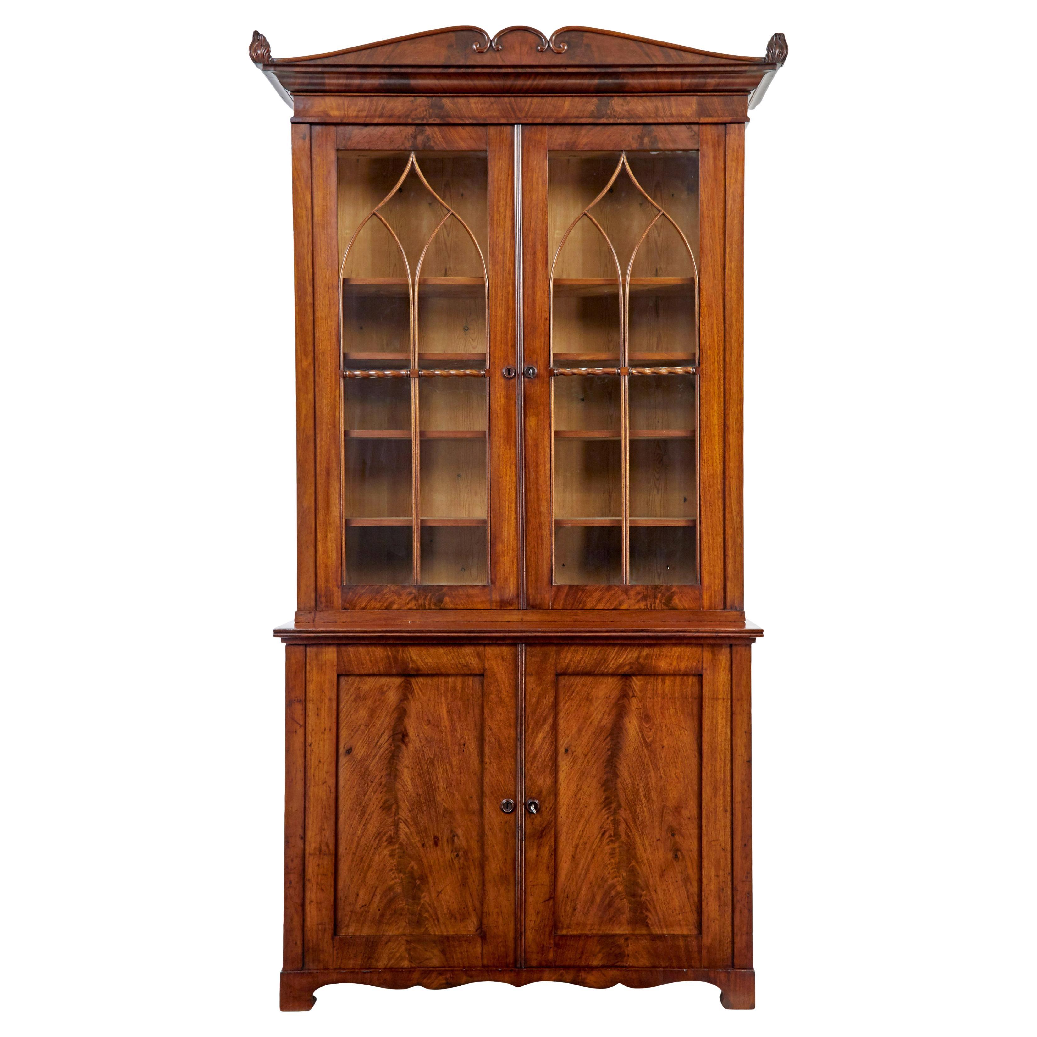 Fine quality early 19th century flame mahogany bookcase