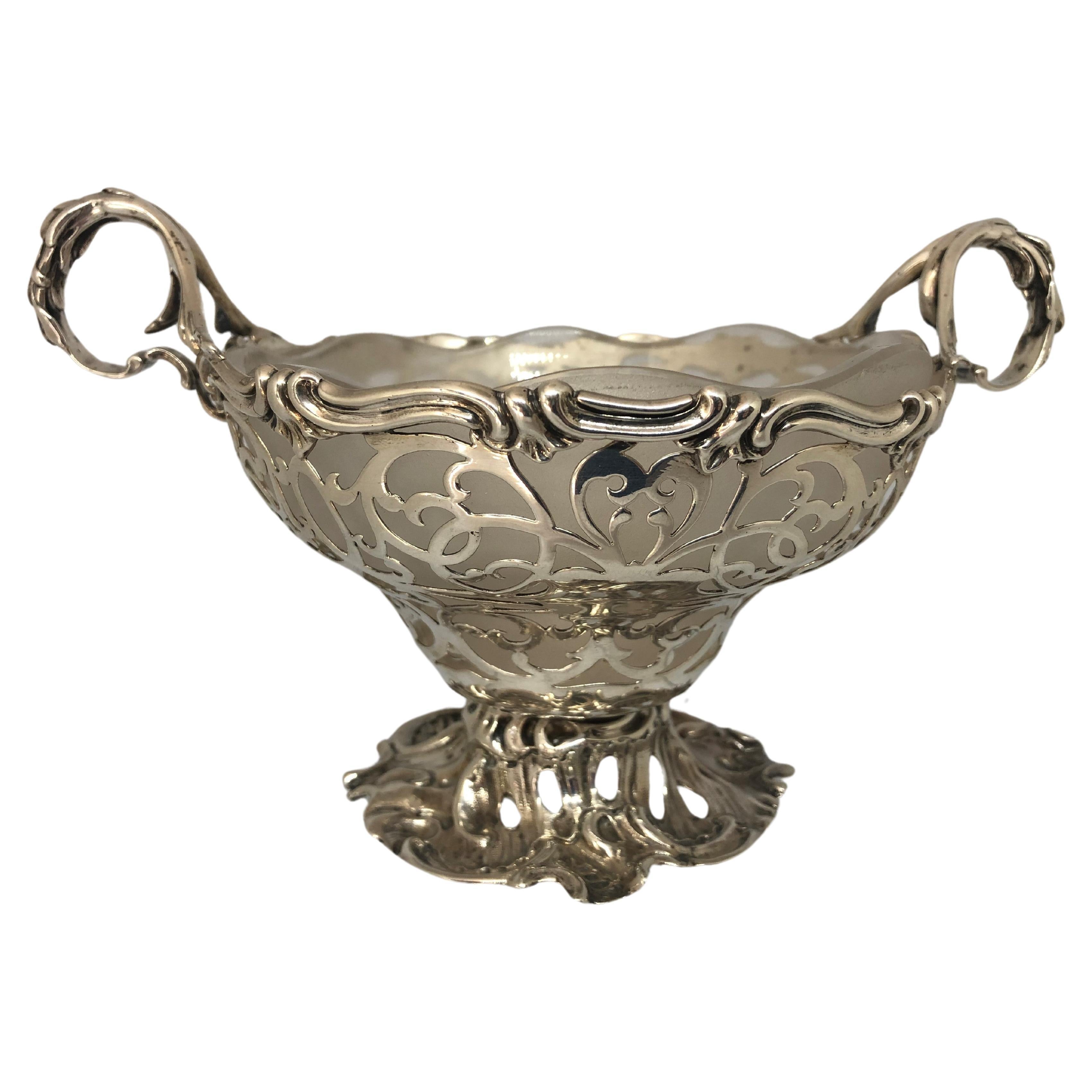 Fine quality early Victorian silver reticulated comport For Sale