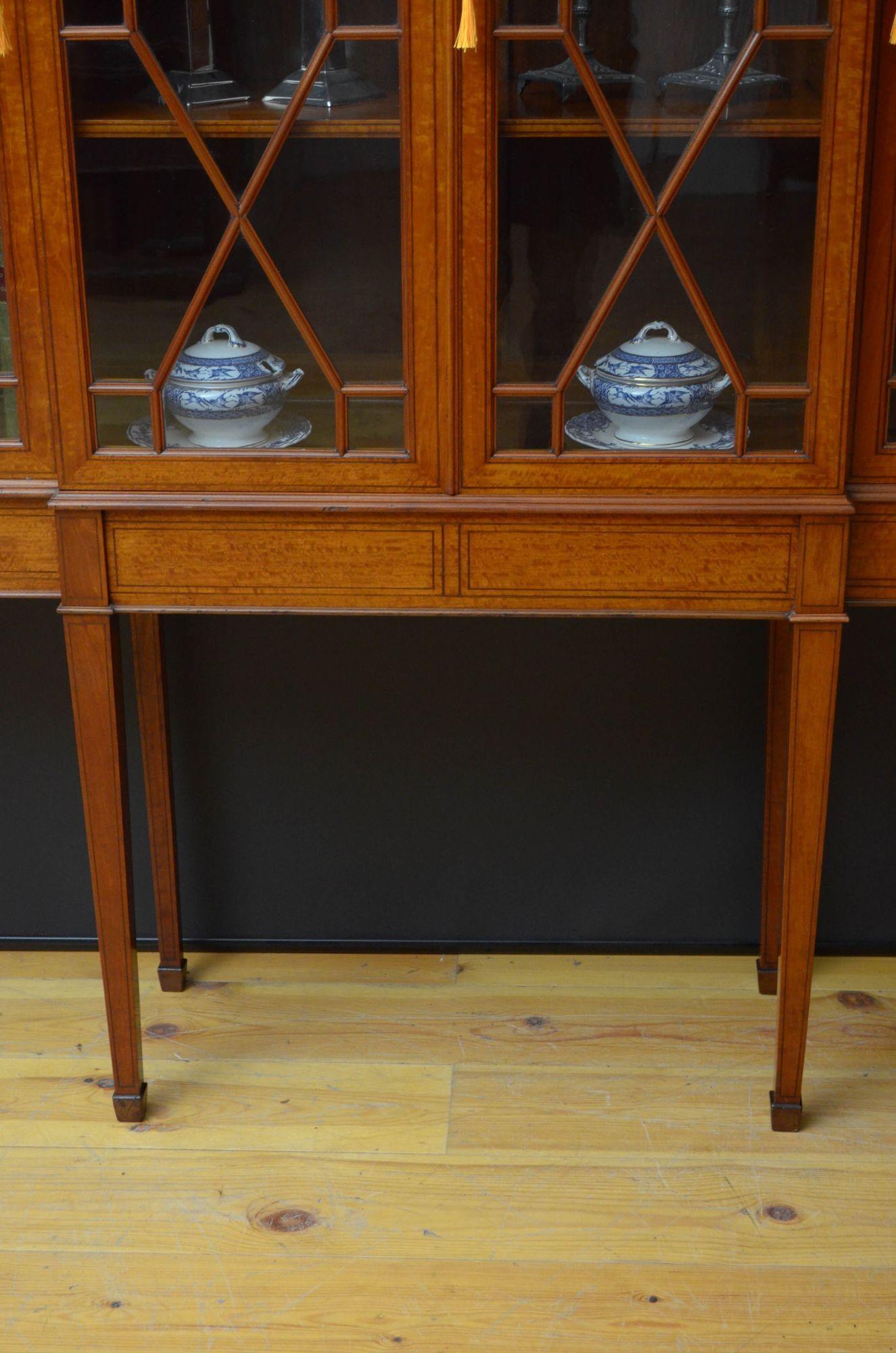 Fine Quality Edwardian Satinwood Cabinet Bookcase For Sale 9