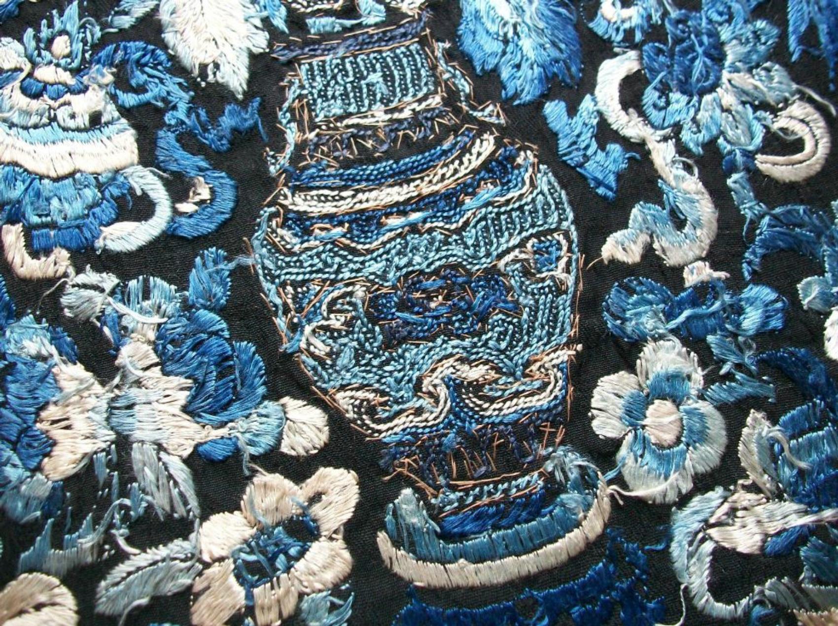 Hand-Crafted Fine Quality Embroidery on Silk - Qing Dynasty, China, Mid 19th Century For Sale