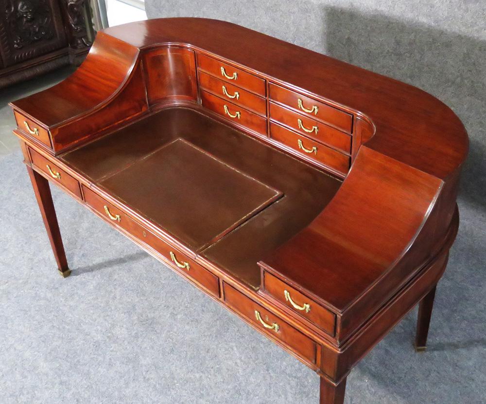 Fine Quality English Carlton House Desk in Mahogany Book Holder and Leather 1920 1