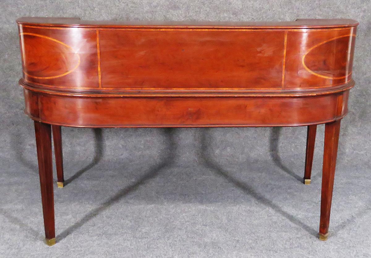 Fine Quality English Carlton House Desk in Mahogany Book Holder and Leather 1920 2