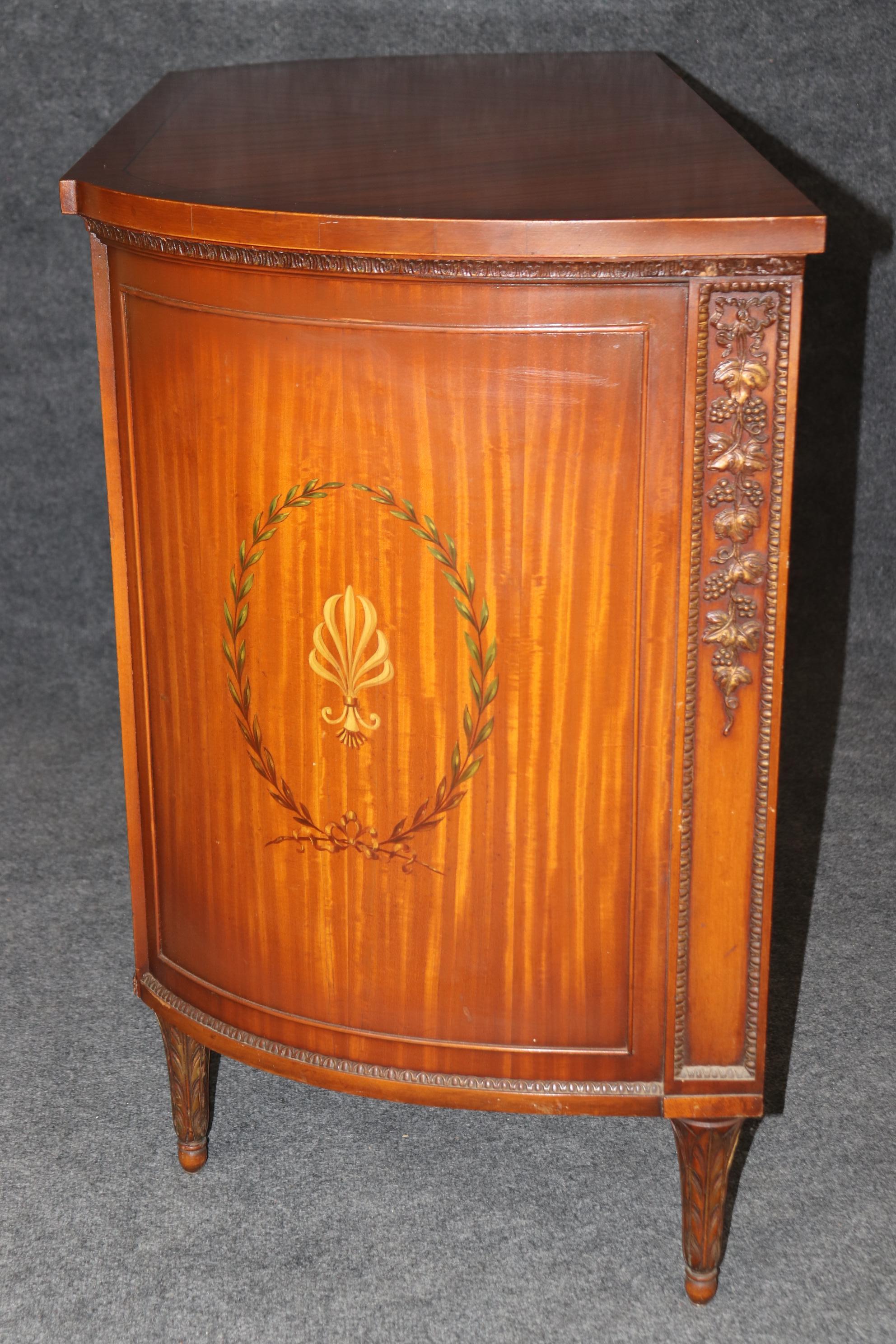 Fine Quality English Carved and Paint Decorated Commode Sideboard Buffet For Sale 1