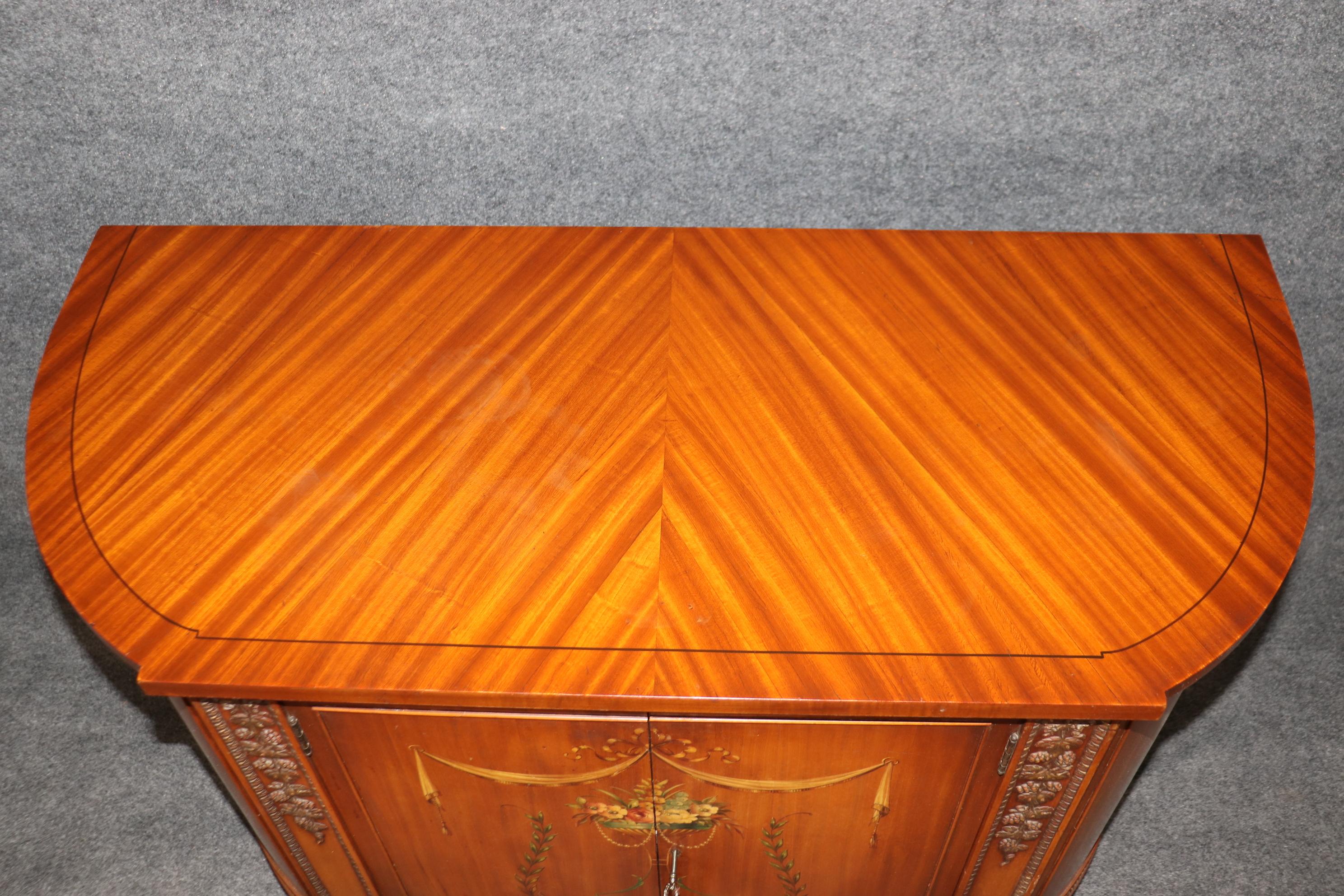 Fine Quality English Carved and Paint Decorated Commode Sideboard Buffet For Sale 3