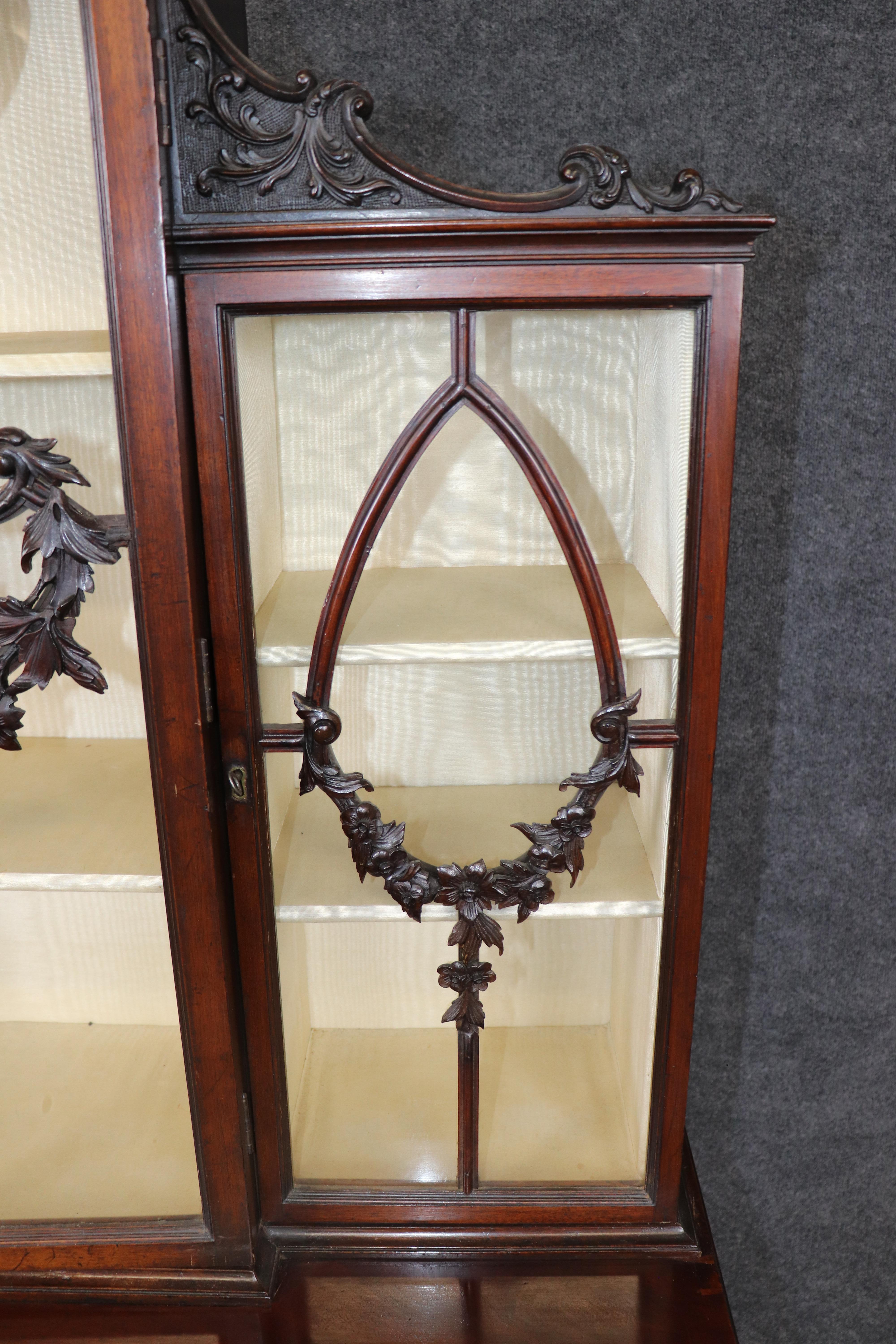 Fine Quality English Georgian Mahogany Carved Gothic Style China Cabinet Vitrine For Sale 5
