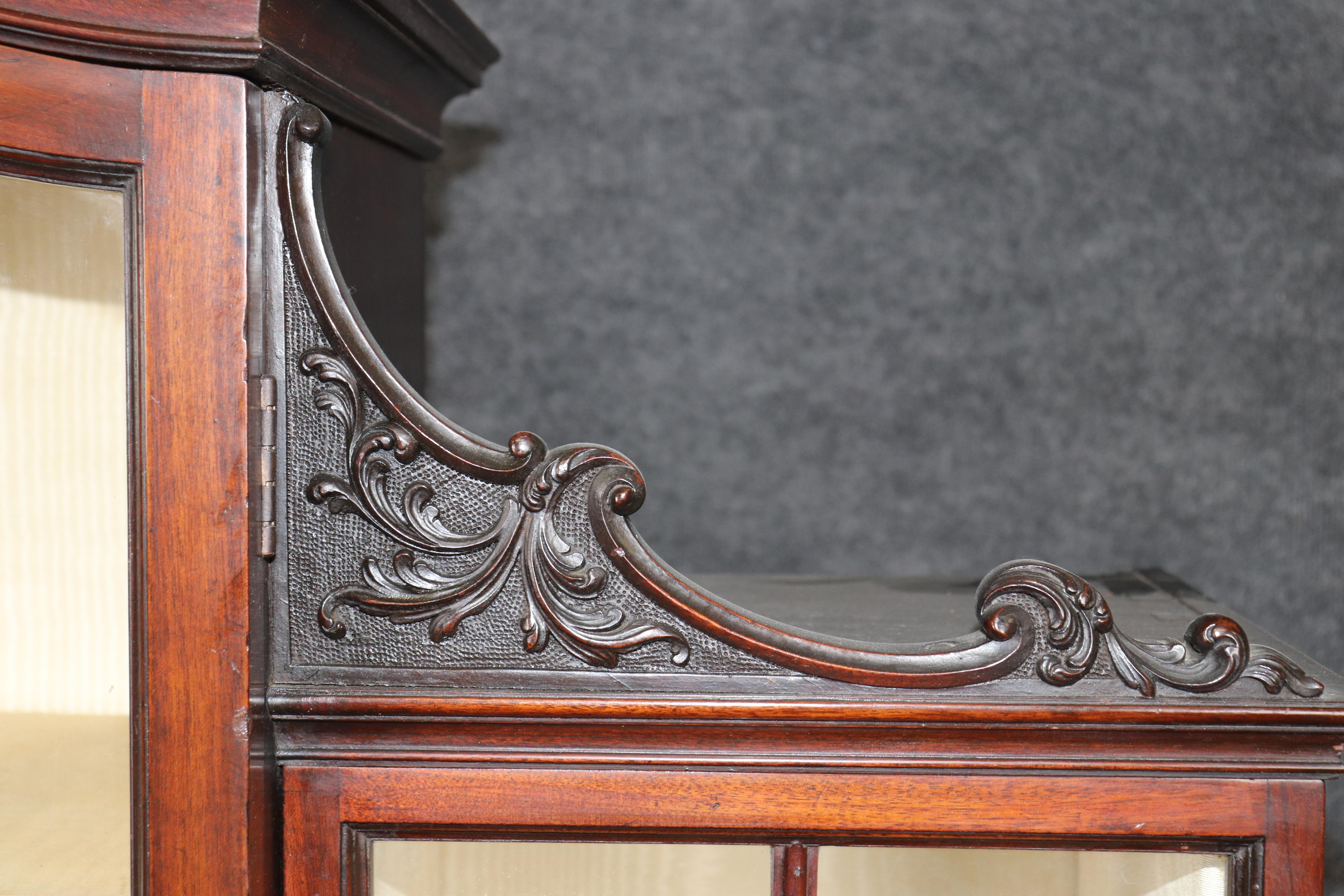 Fine Quality English Georgian Mahogany Carved Gothic Style China Cabinet Vitrine For Sale 6