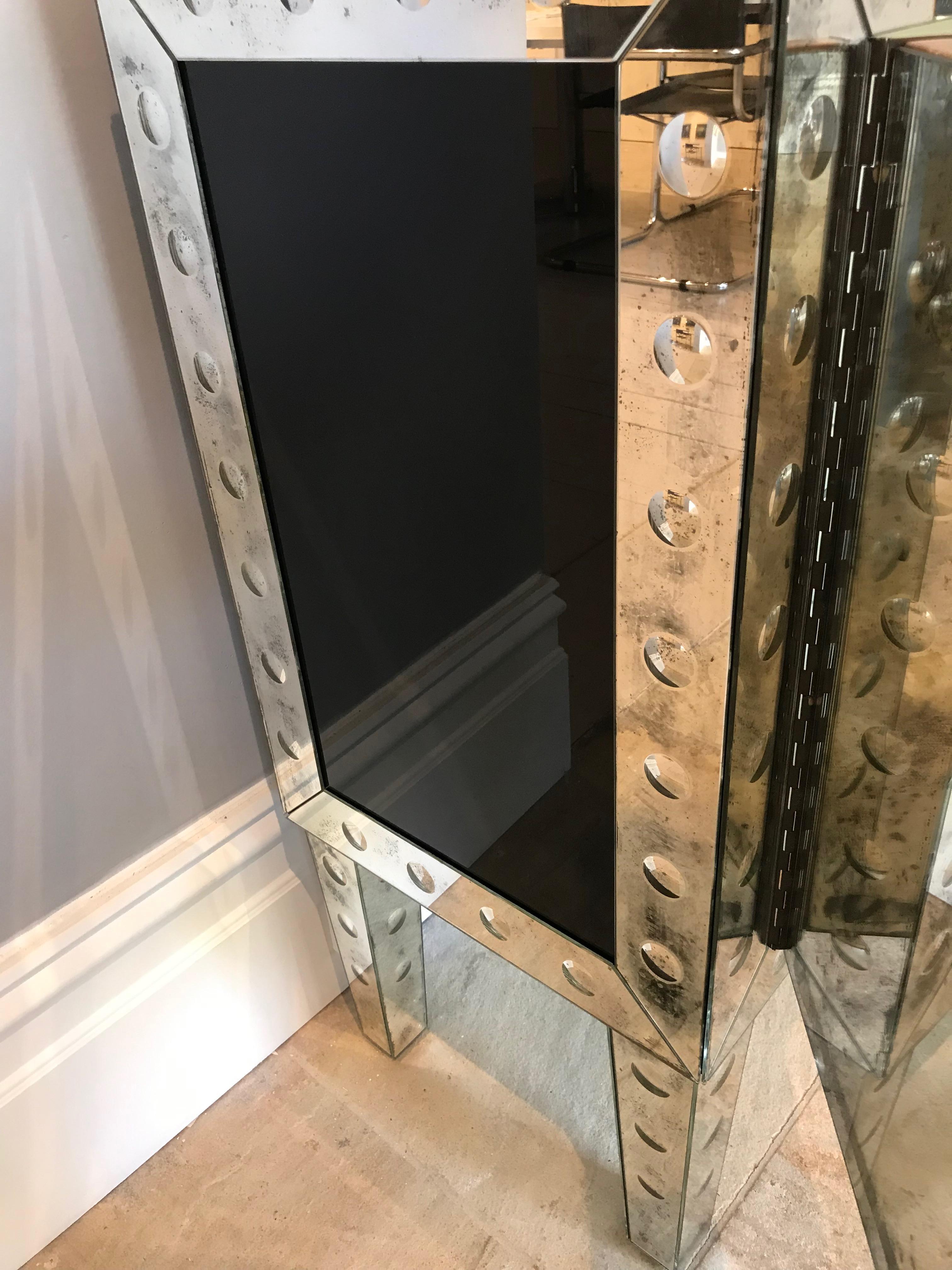 mirrored drinks cabinet