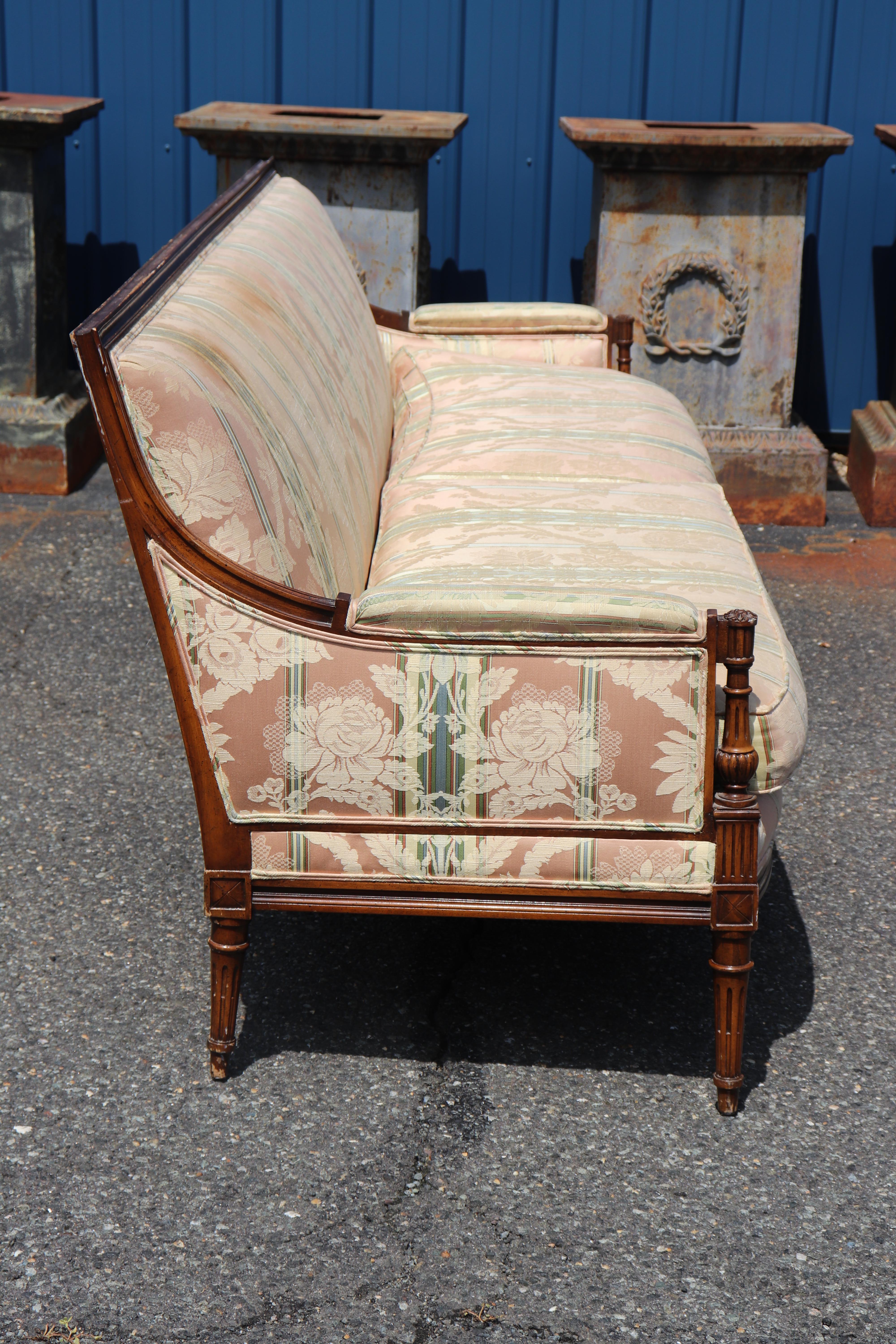 Fine Quality Extra Long Carved Walnut French Louis XVI Settee Sofa 1950s era In Good Condition For Sale In Swedesboro, NJ