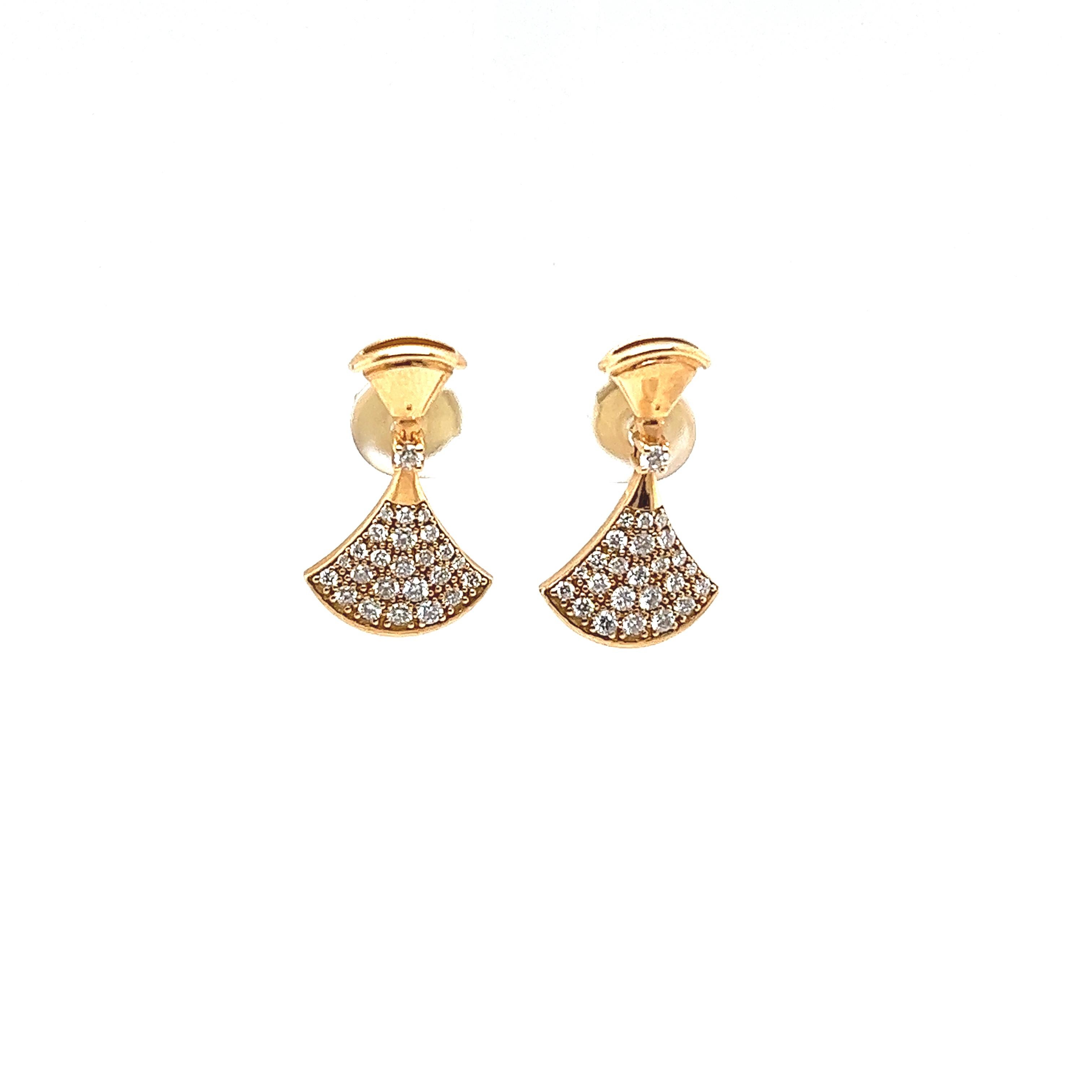 Women's Fine Quality Fan Shape Diamond Earrings in 18ct Yellow Gold For Sale
