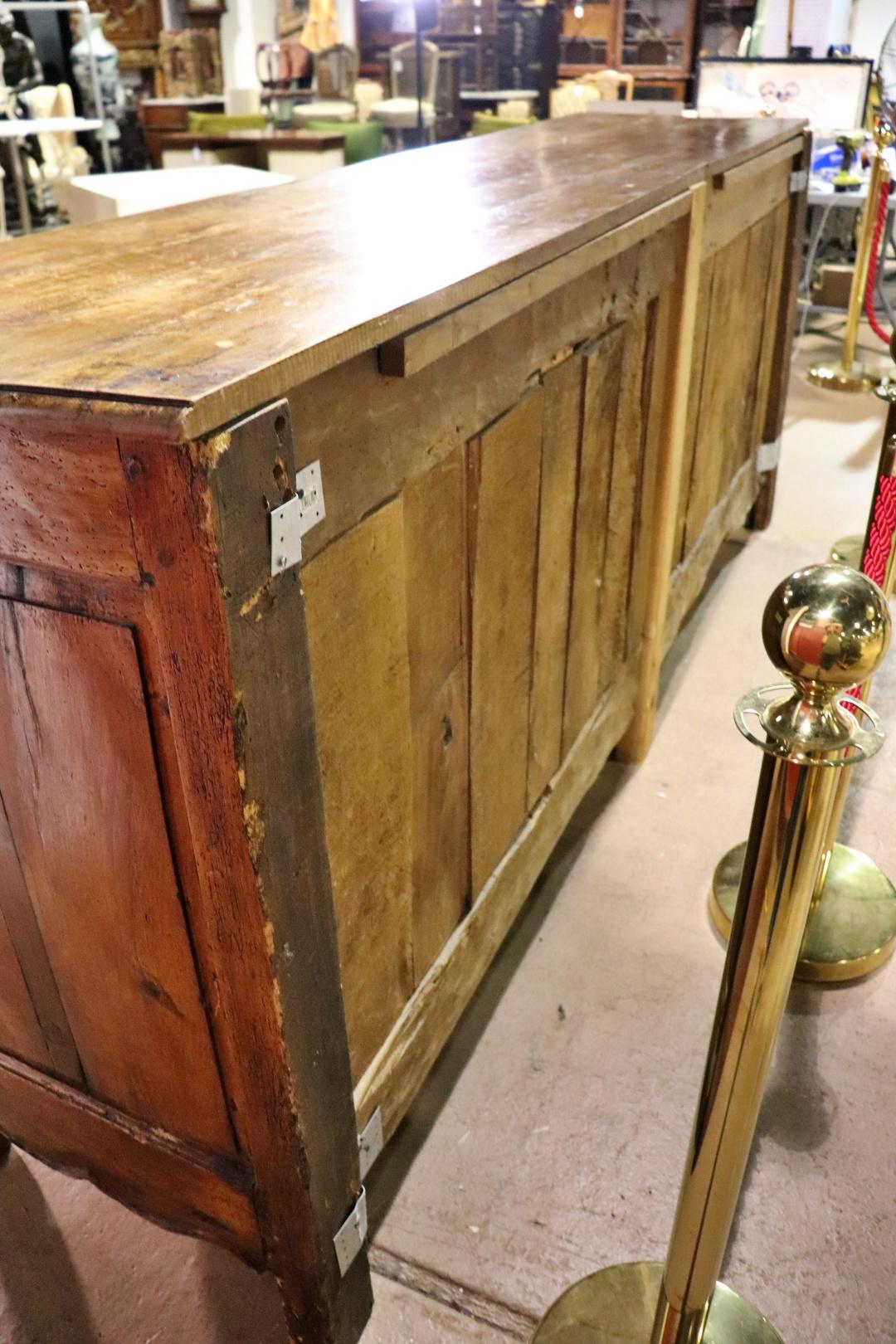 Fine Quality Figured Walnut French Provincial Sideboard Buffet Circa 1920 For Sale 4