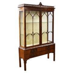 Antique Fine Quality Flamed Mahogany Chinese Chippendale Style Display Cabinet