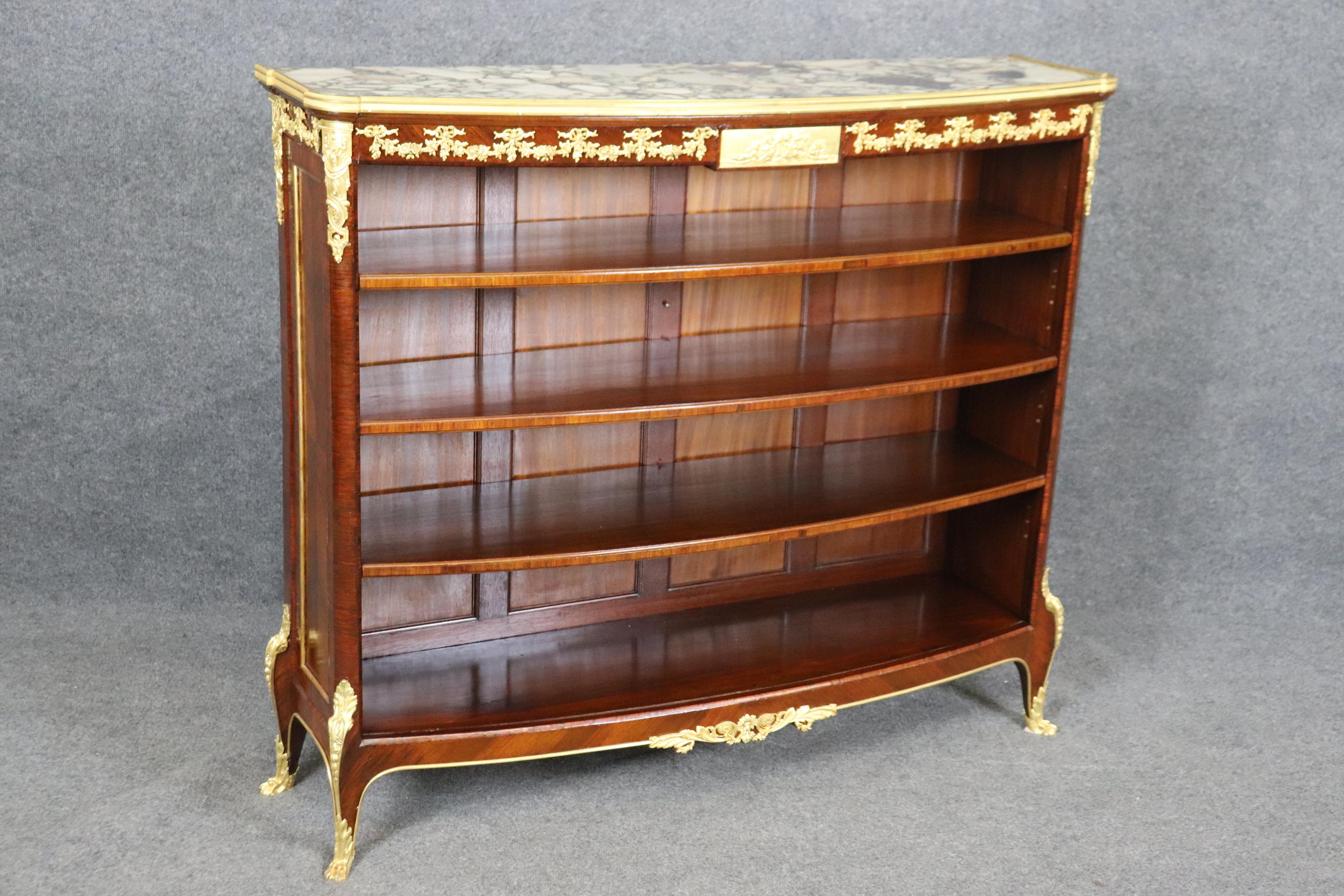 Fine Quality Francois Linke Attributed Dore' Bright Gilded Bronze Bookcase In Good Condition For Sale In Swedesboro, NJ