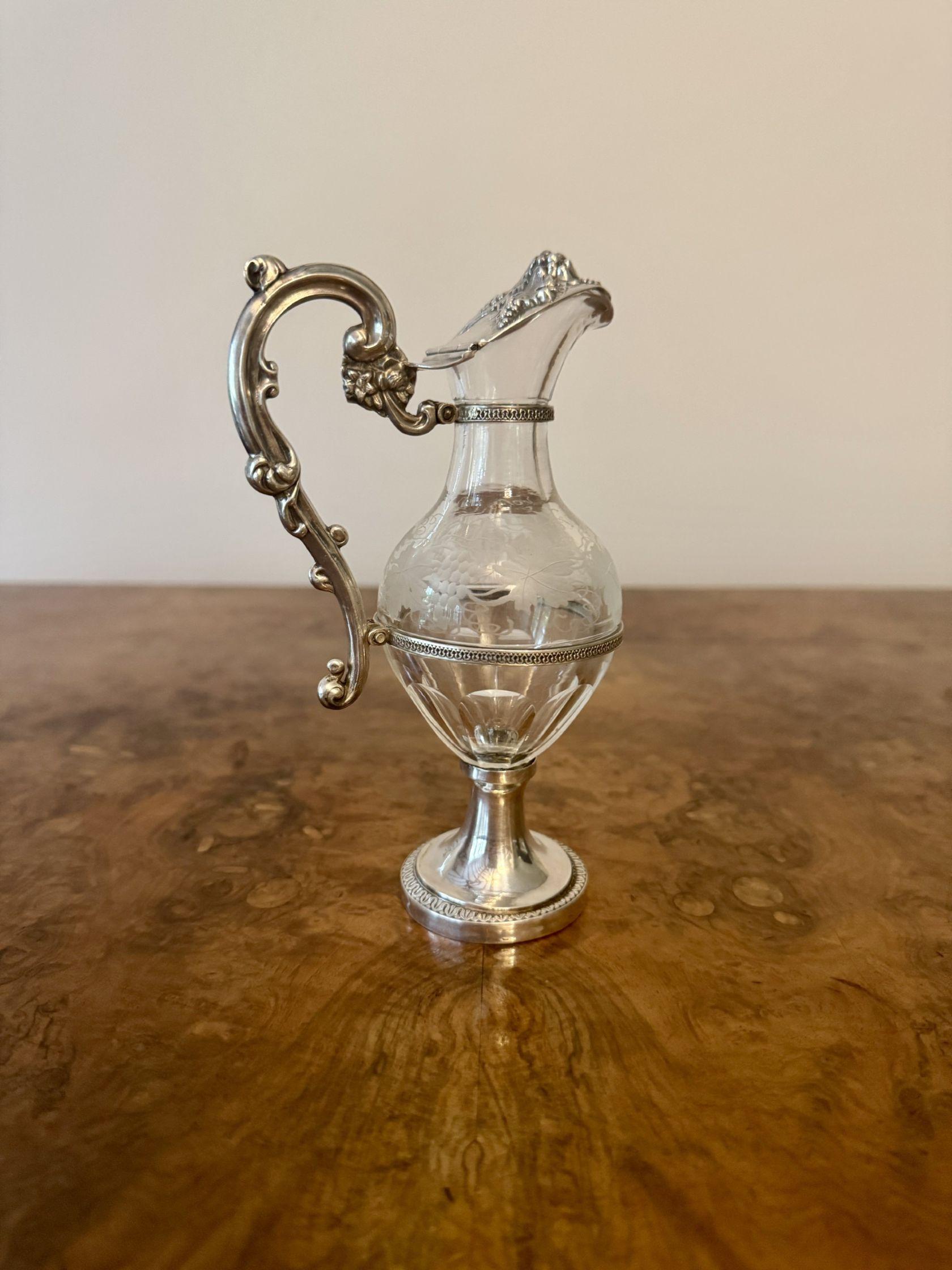 Aiguière en verre et en argent du 19e siècle, ancienne et française, de belle qualité en vente 1